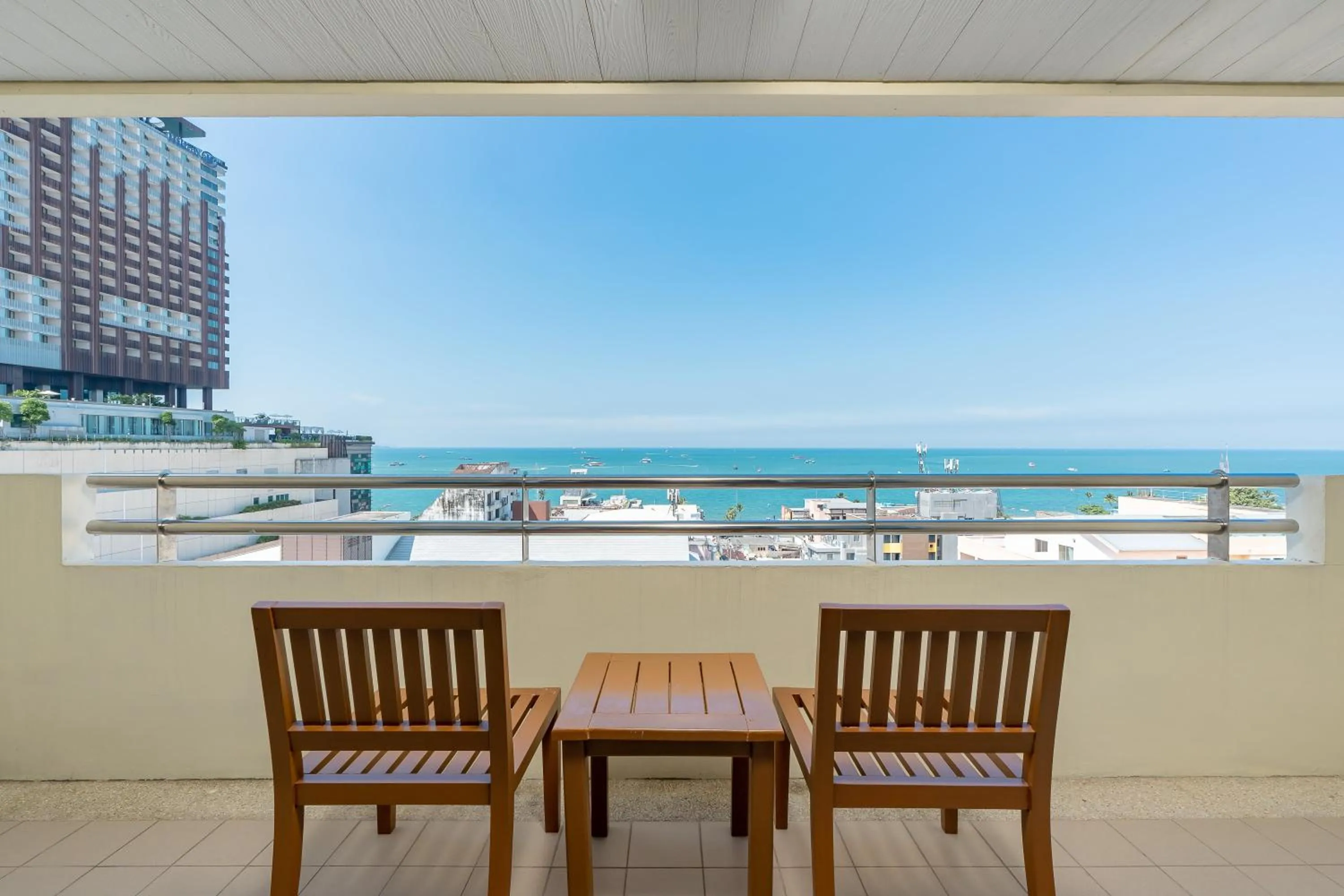 Sea view in Sunshine Hotel & Residences