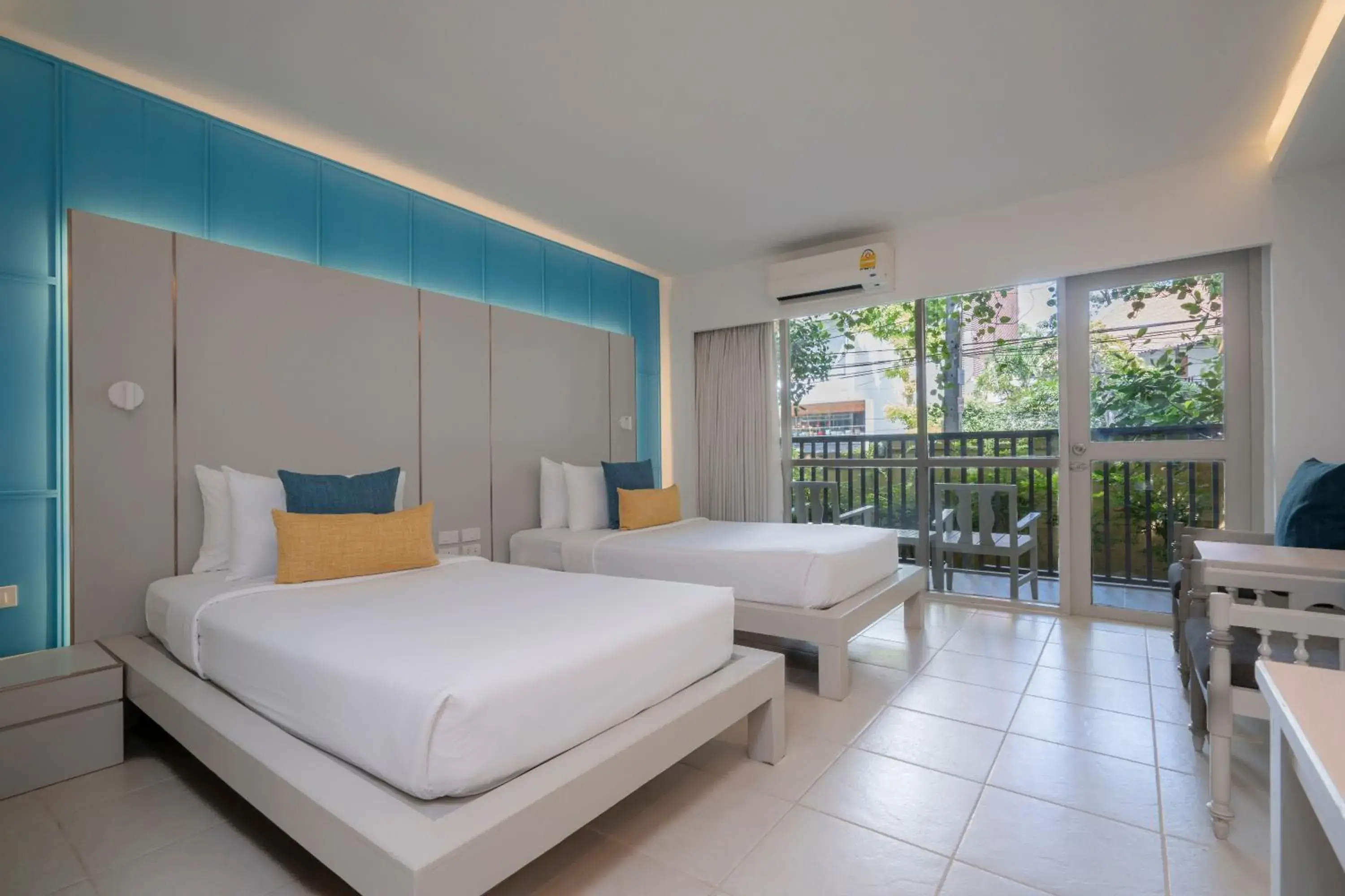 Superior Room – Street View in Sunshine Garden Resort Superior Room – Street View in Sunshine Garden Resort