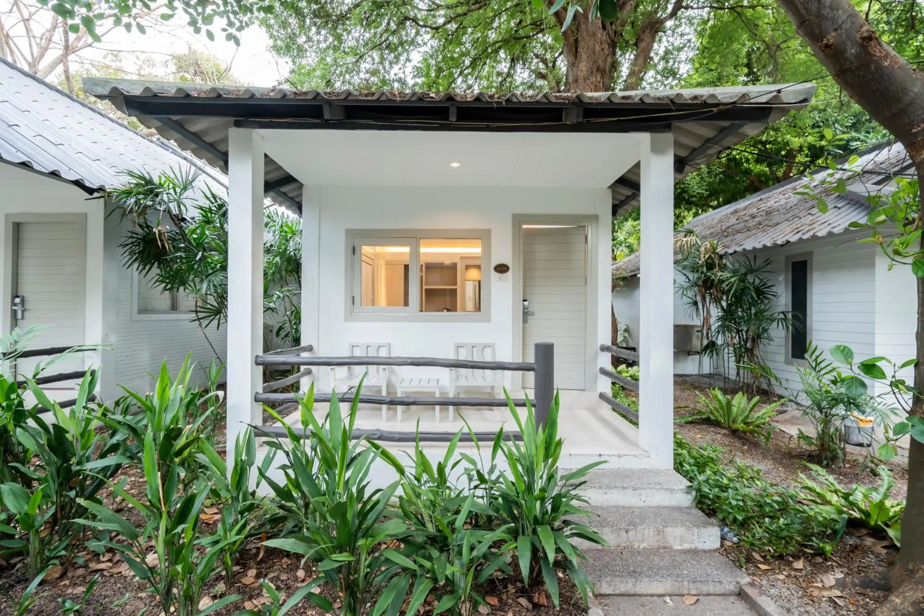 Superior Bungalow - single occupancy in Sunshine Garden Resort Superior Bungalow - single occupancy in Sunshine Garden Resort