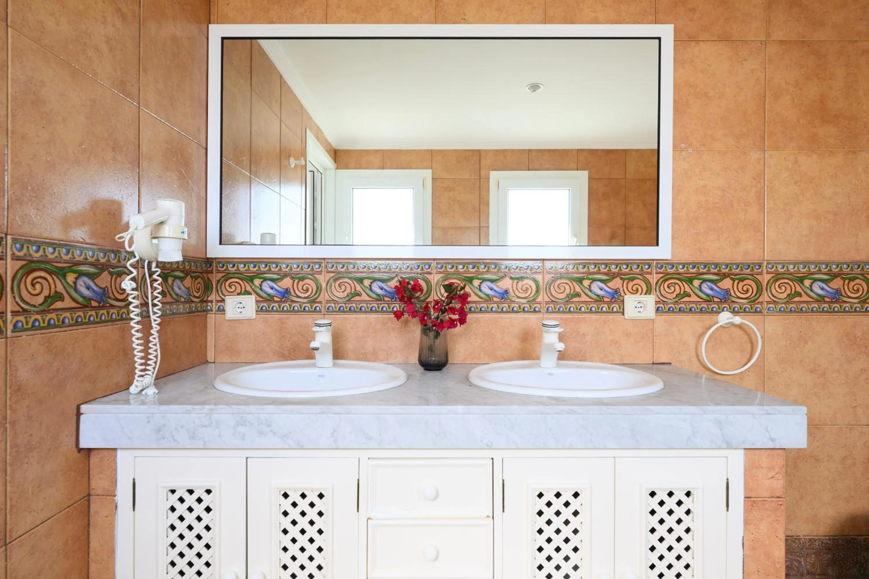 Bathroom in Bandama Golf Hotel by Airnest