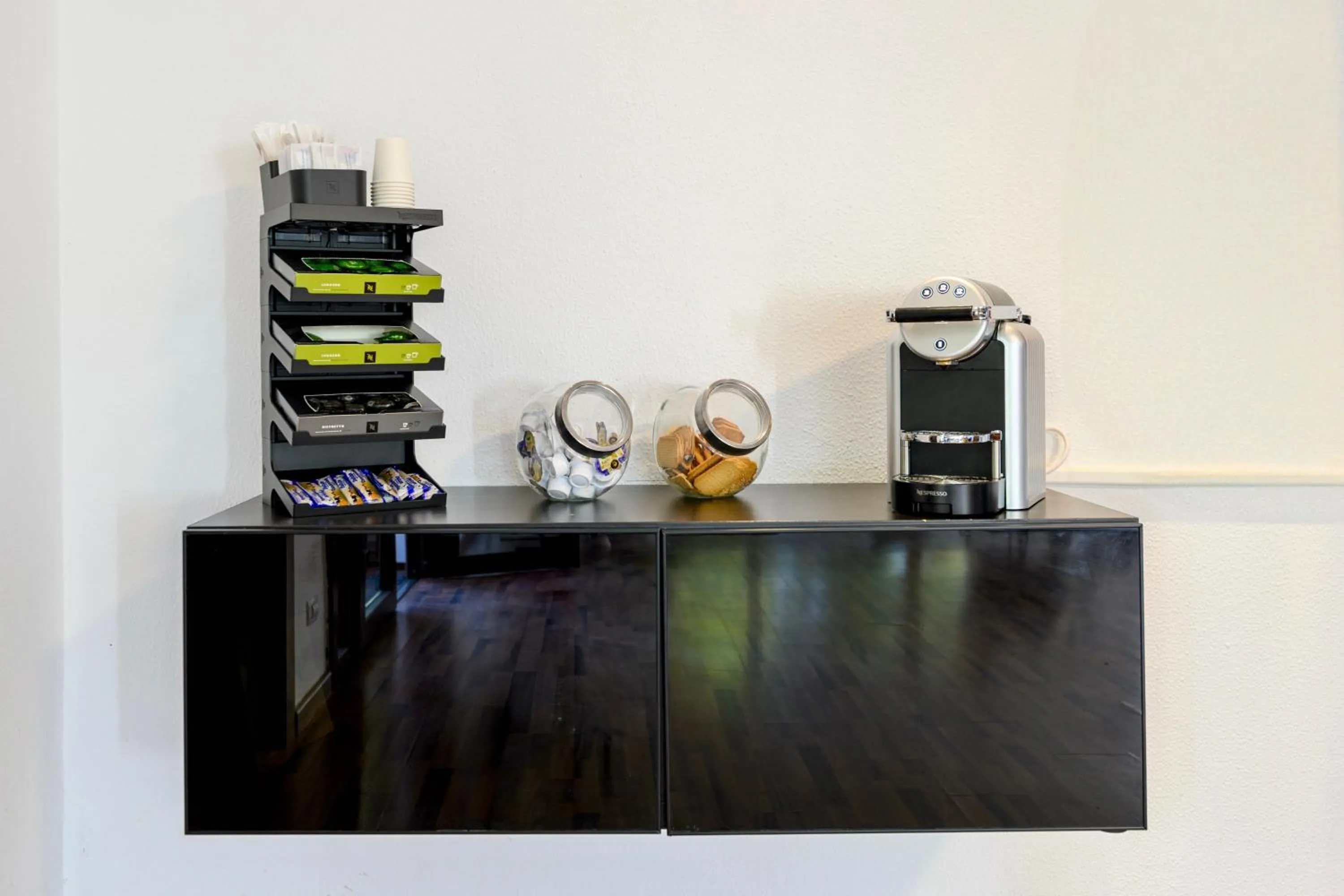 Lobby or reception in Bandama Golf Hotel by Airnest