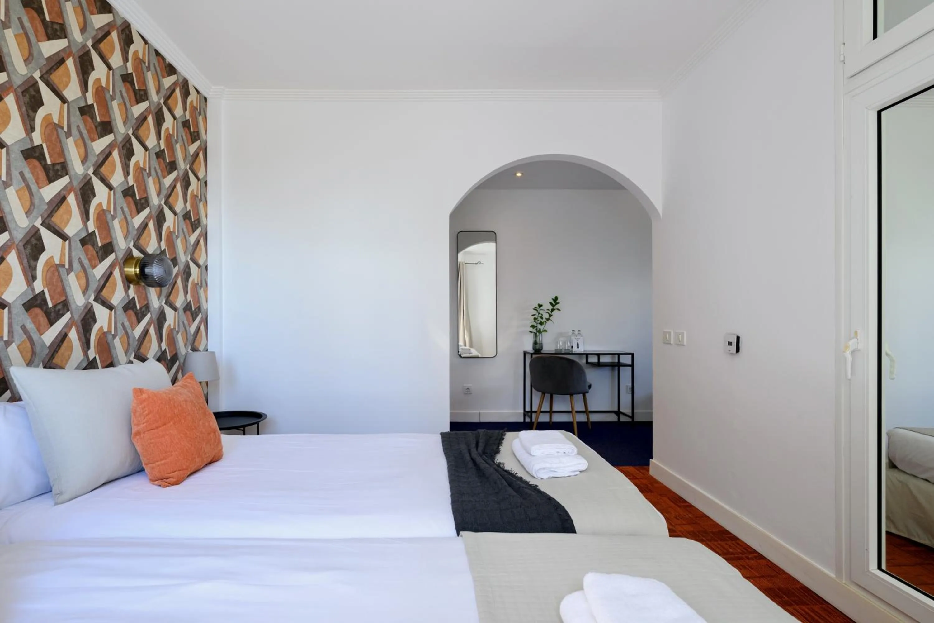 Bedroom, Bed in Bandama Golf Hotel by Airnest