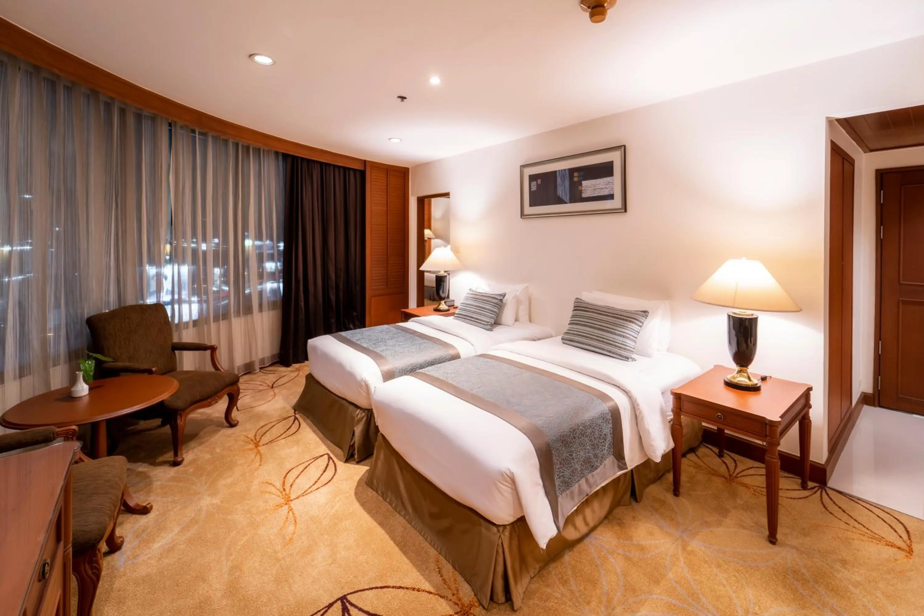 Bed in Century Park Hotel