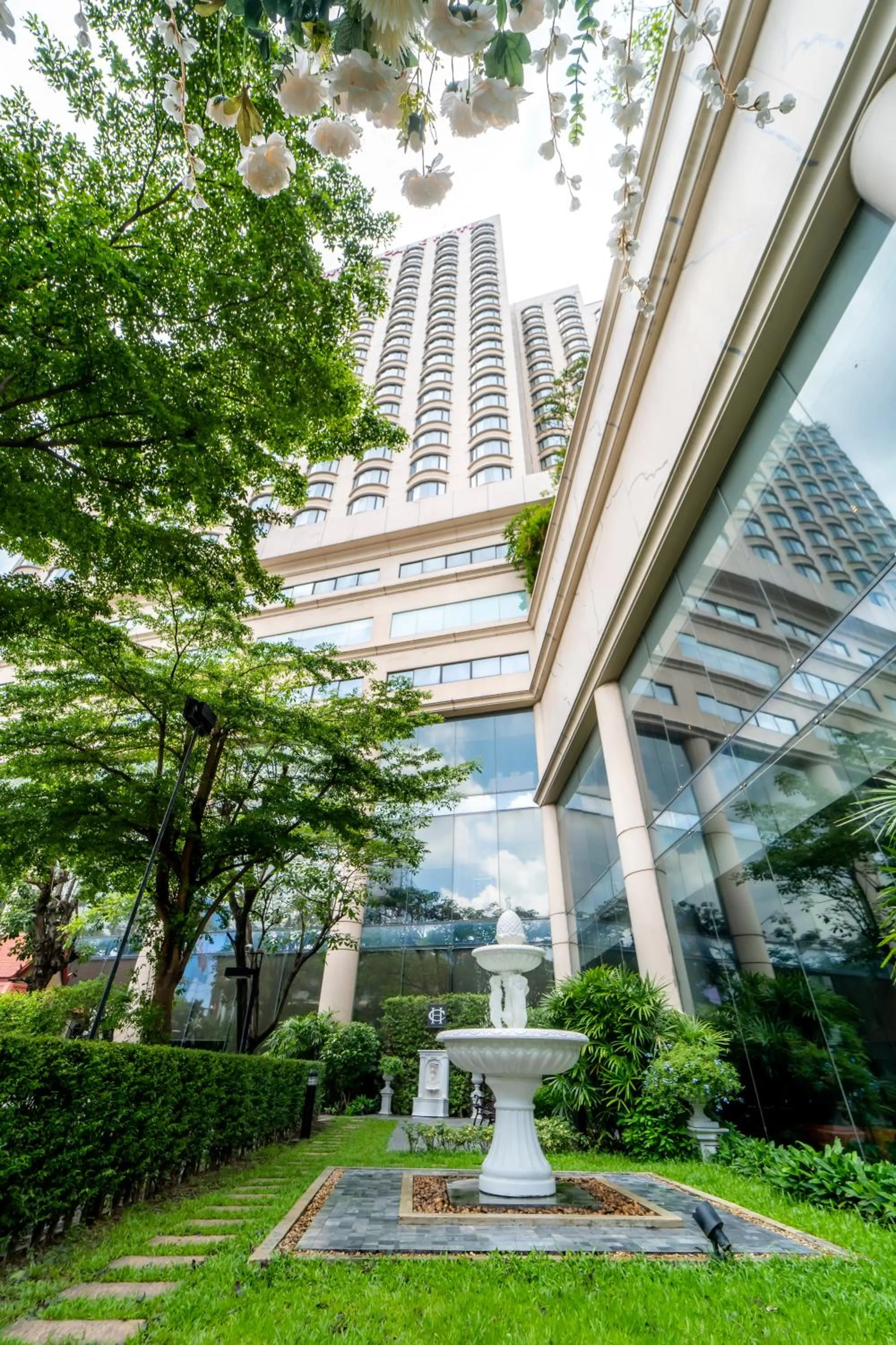 Garden in Century Park Hotel