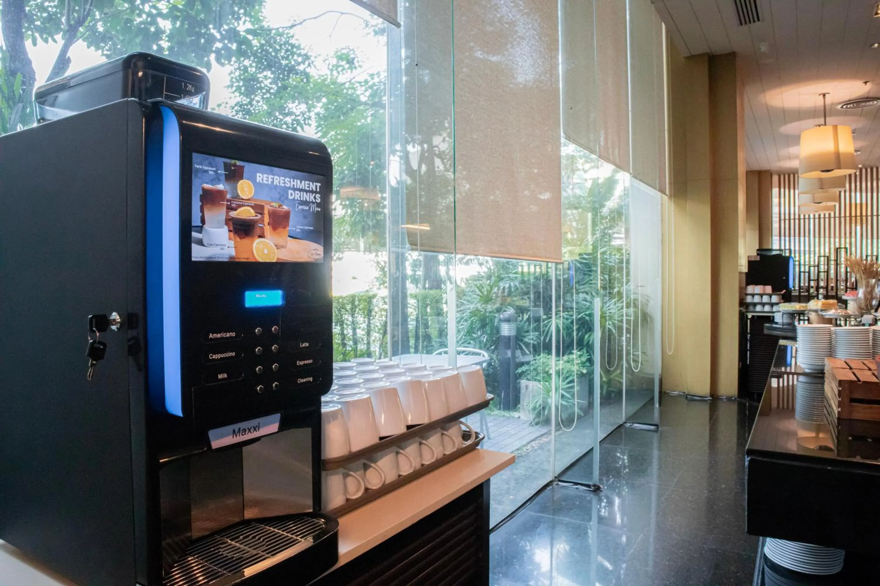 Restaurant/places to eat in Century Park Hotel