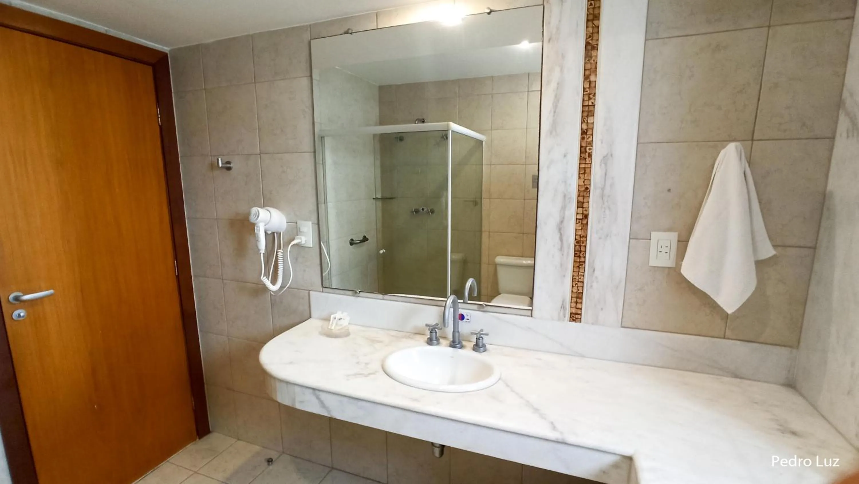 Shower in River Park Hotel