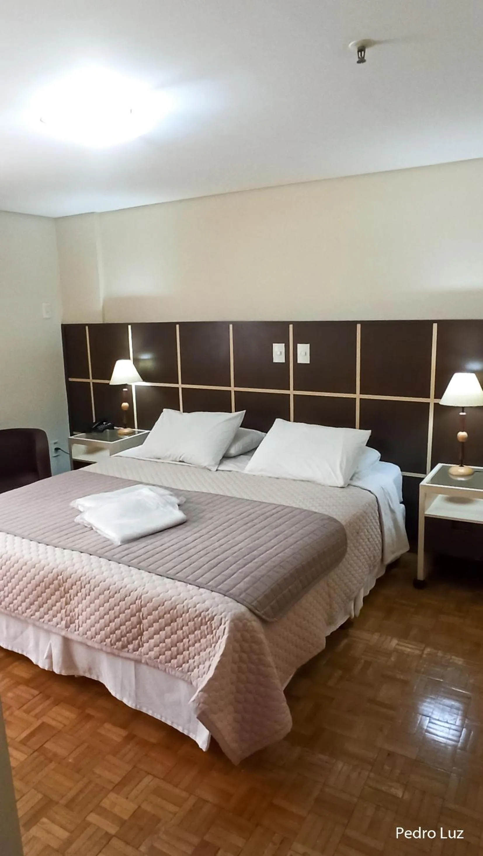 Bedroom, Bed in River Park Hotel