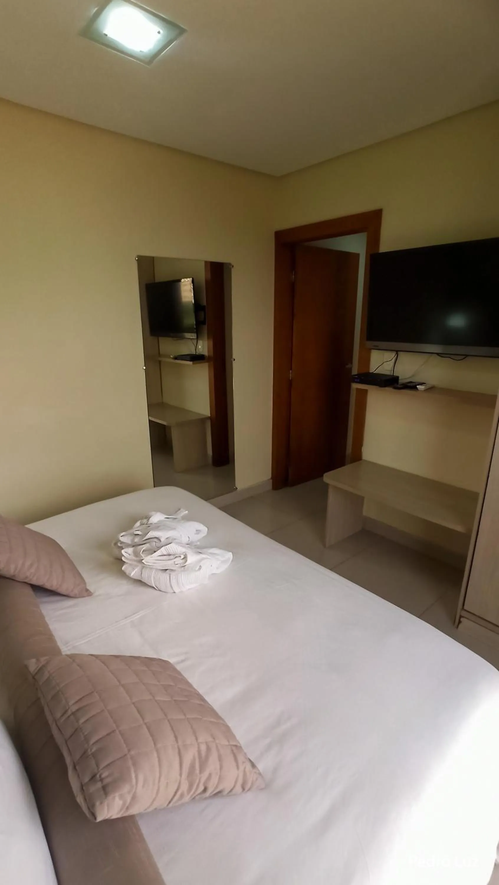 TV and multimedia, Bed in River Park Hotel