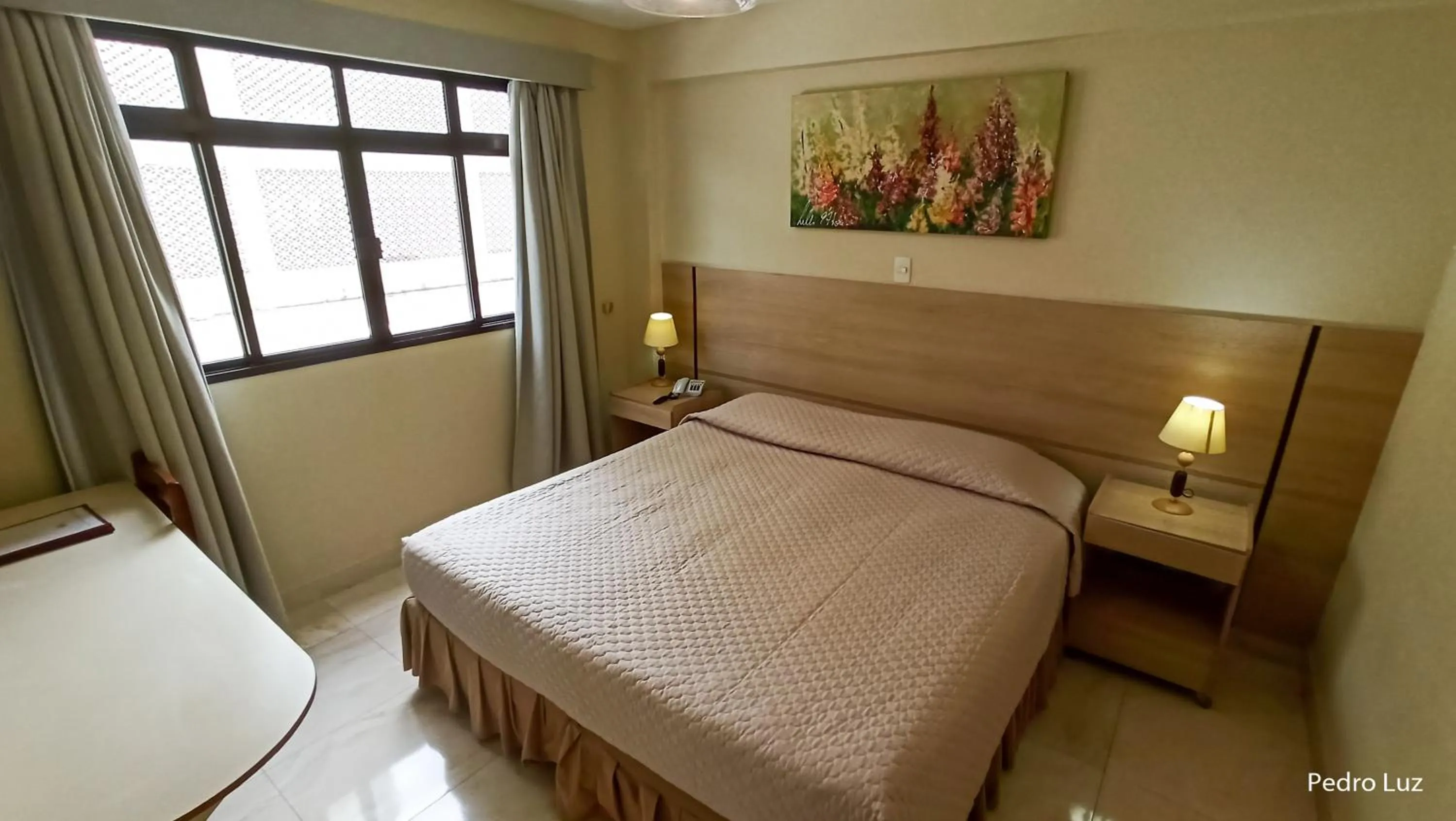 Bedroom, Bed in River Park Hotel