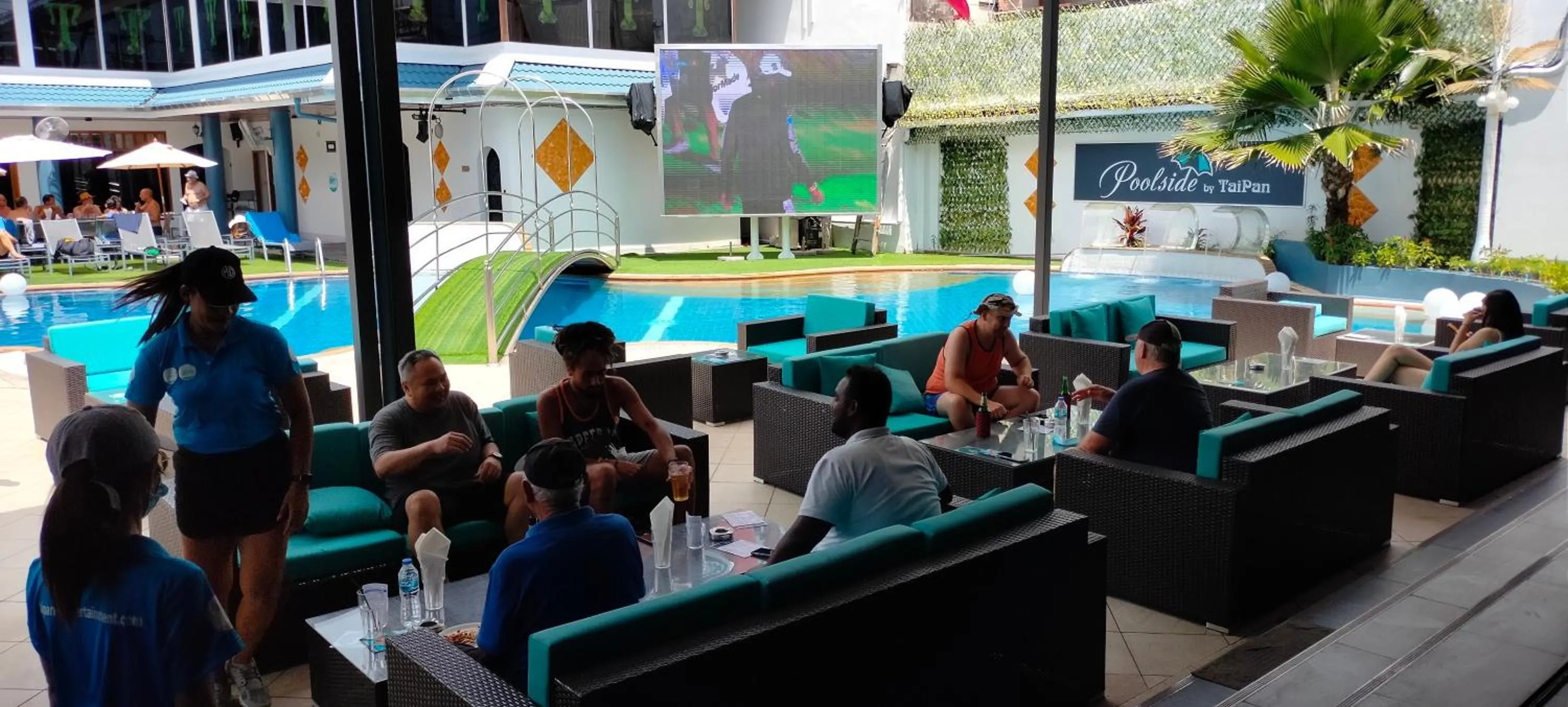 Lounge or bar in The Yorkshire Hotel - SHA Certified