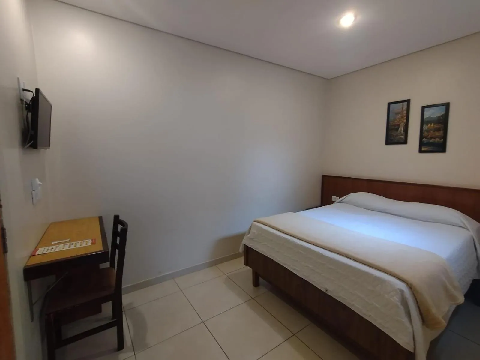 Bed in Hotel Plaza Olido