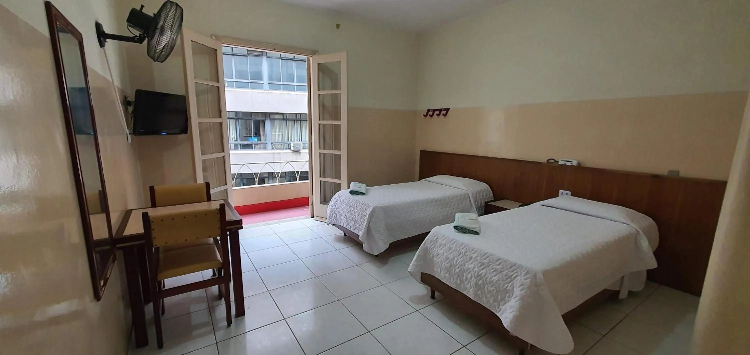 Bed in Hotel Plaza Olido