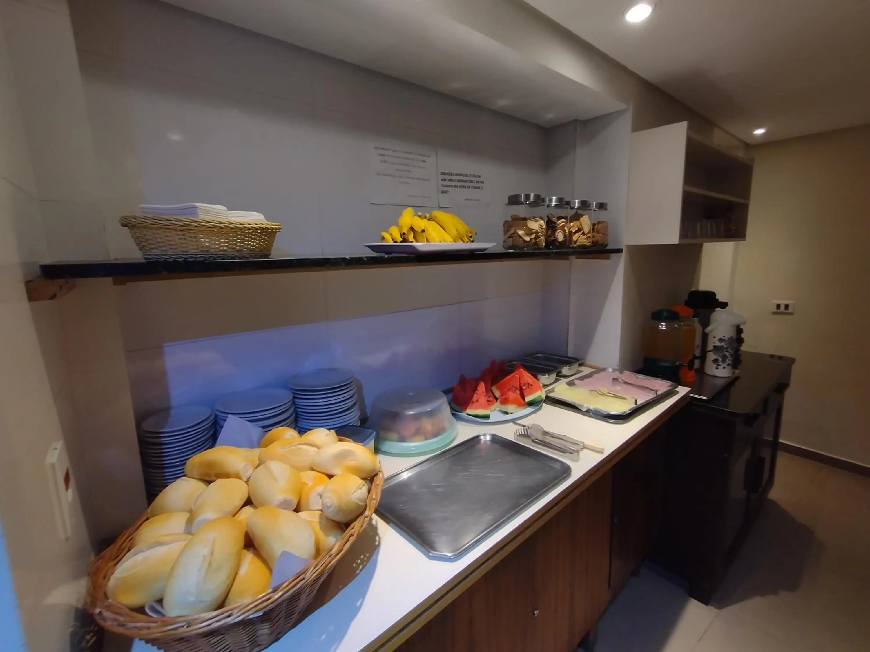 Breakfast in Hotel Plaza Olido