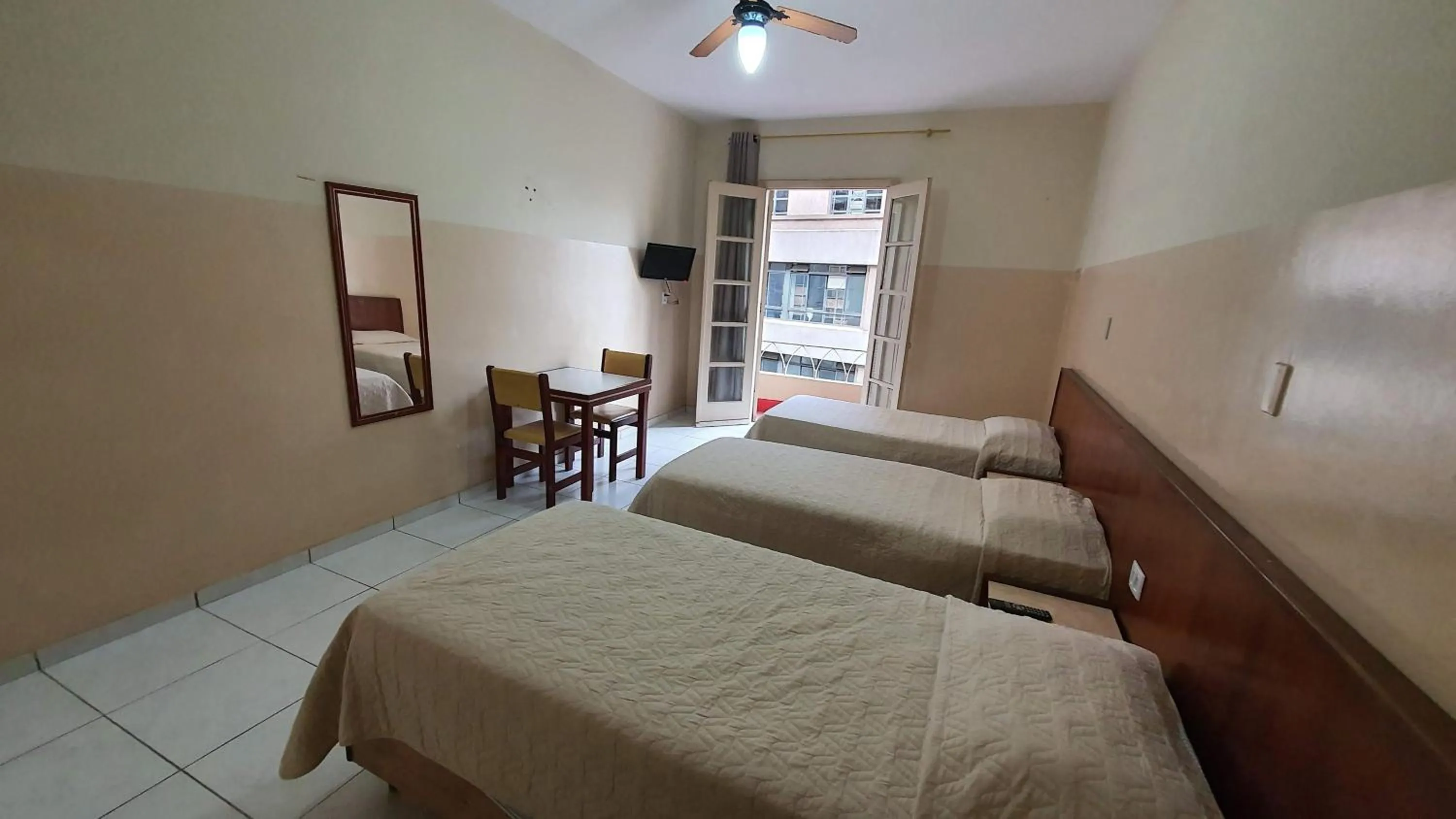 Bed in Hotel Plaza Olido