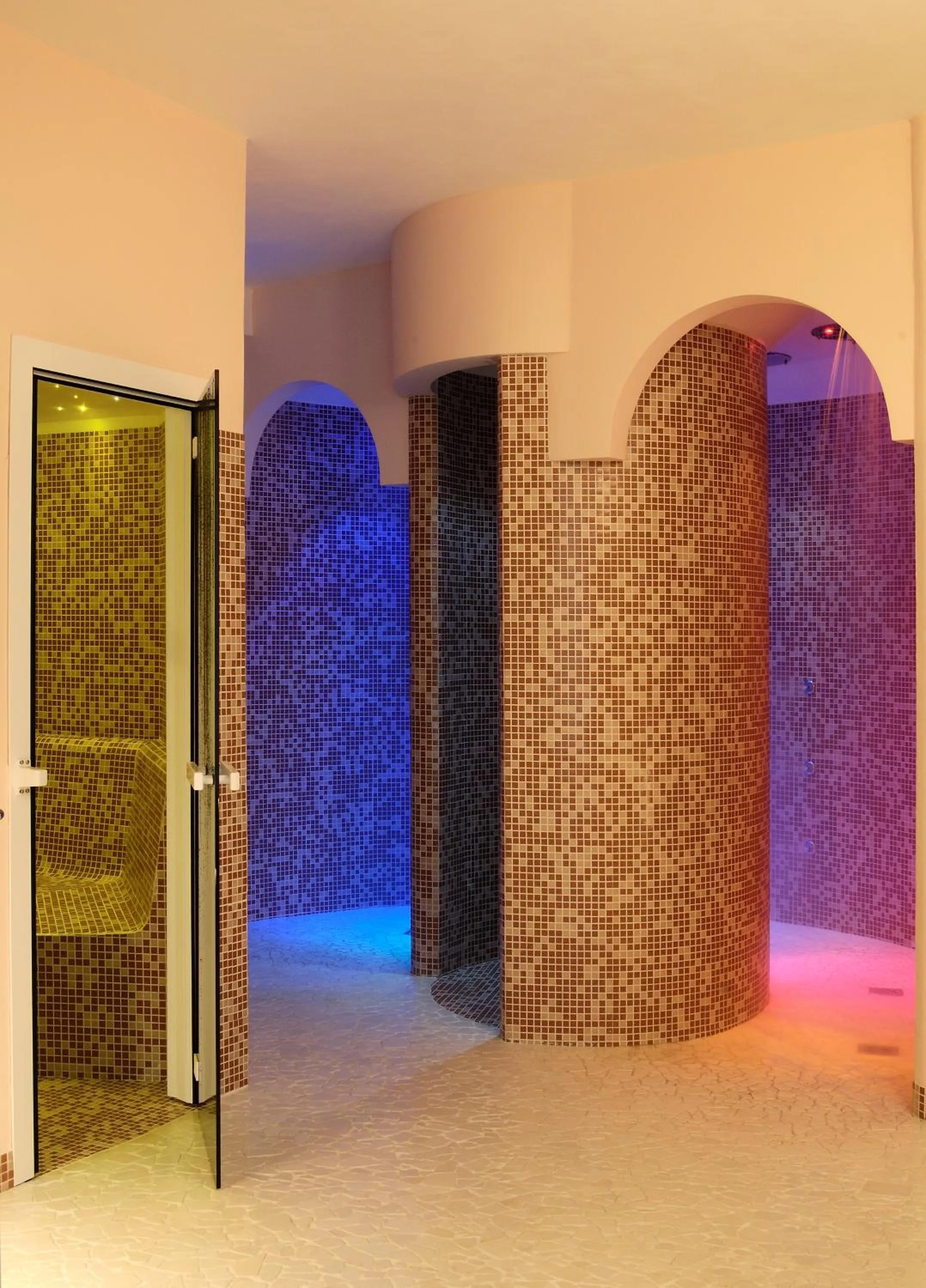 Spa and wellness centre/facilities in Colleverde Country House & SPA Urbino