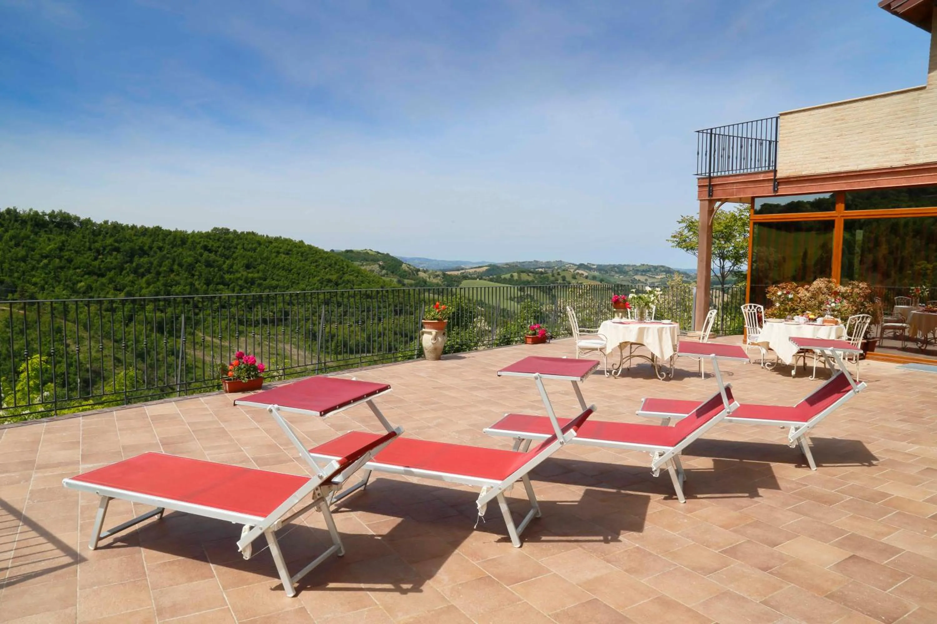 Balcony/Terrace in Colleverde Country House & SPA Urbino