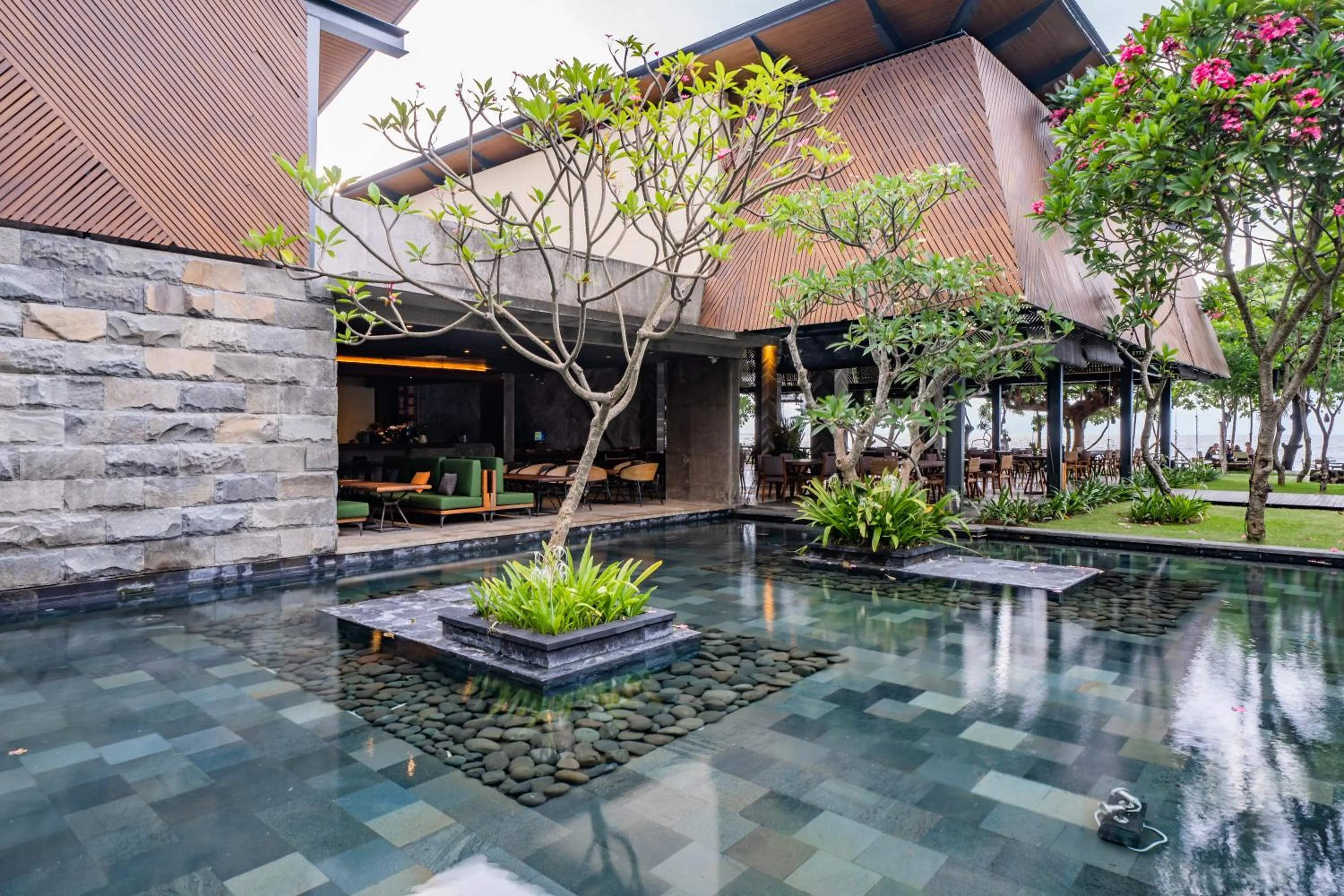 Restaurant/places to eat in Katamaran Hotel & Resort Lombok