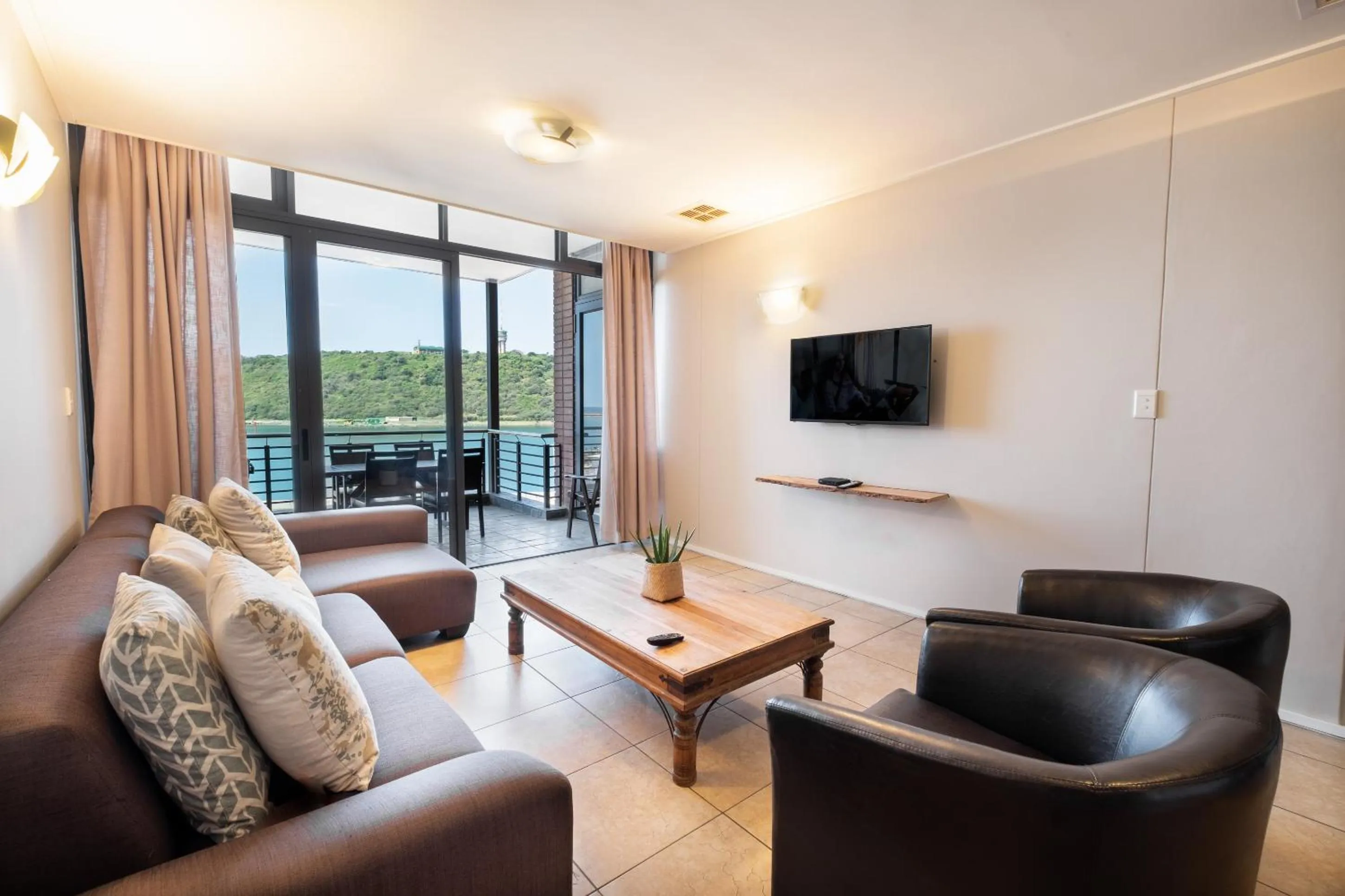 Living room in Point Waterfront Apartments