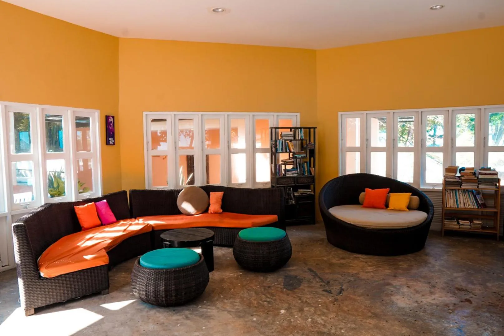 Seating area in The Hideaway Pariya Haad Yuan Ko Pha-ngan