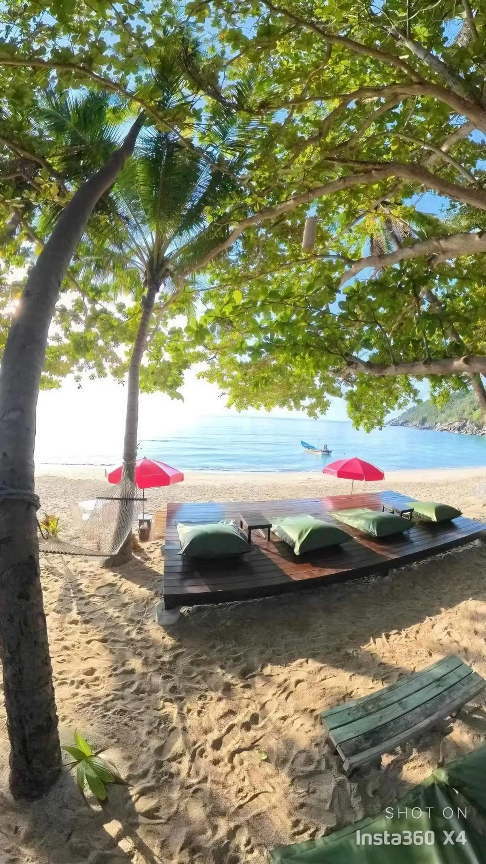 Beach in The Hideaway Pariya Haad Yuan Ko Pha-ngan