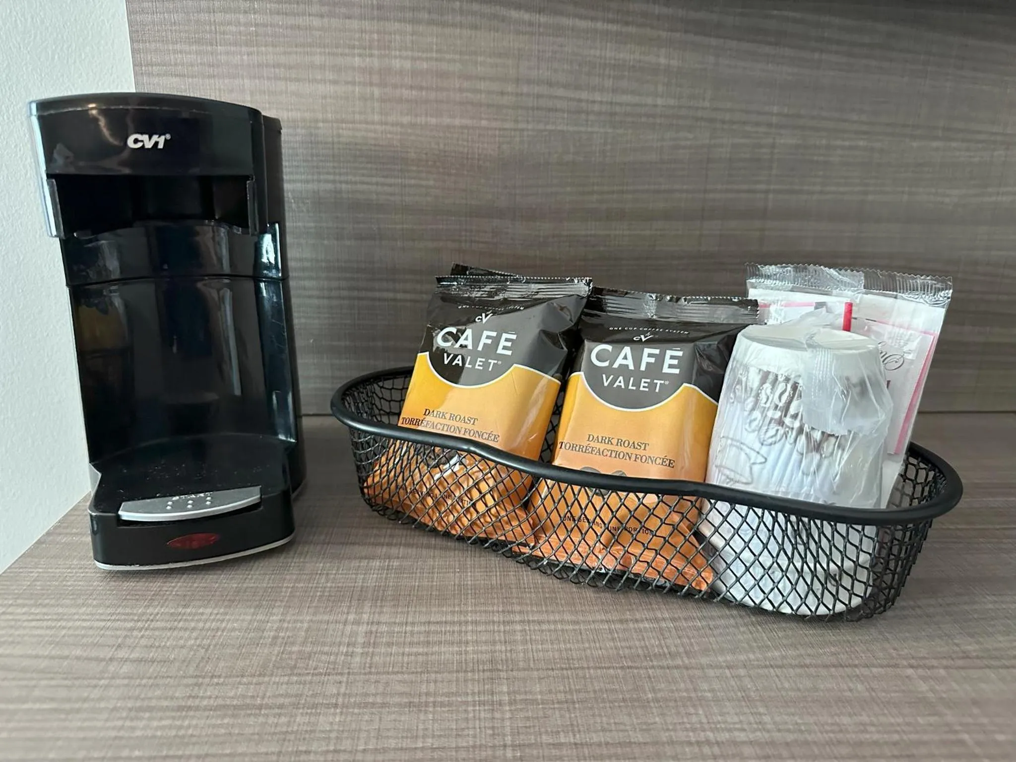 Photo of the whole room in Red Roof Inn Cambridge, OH