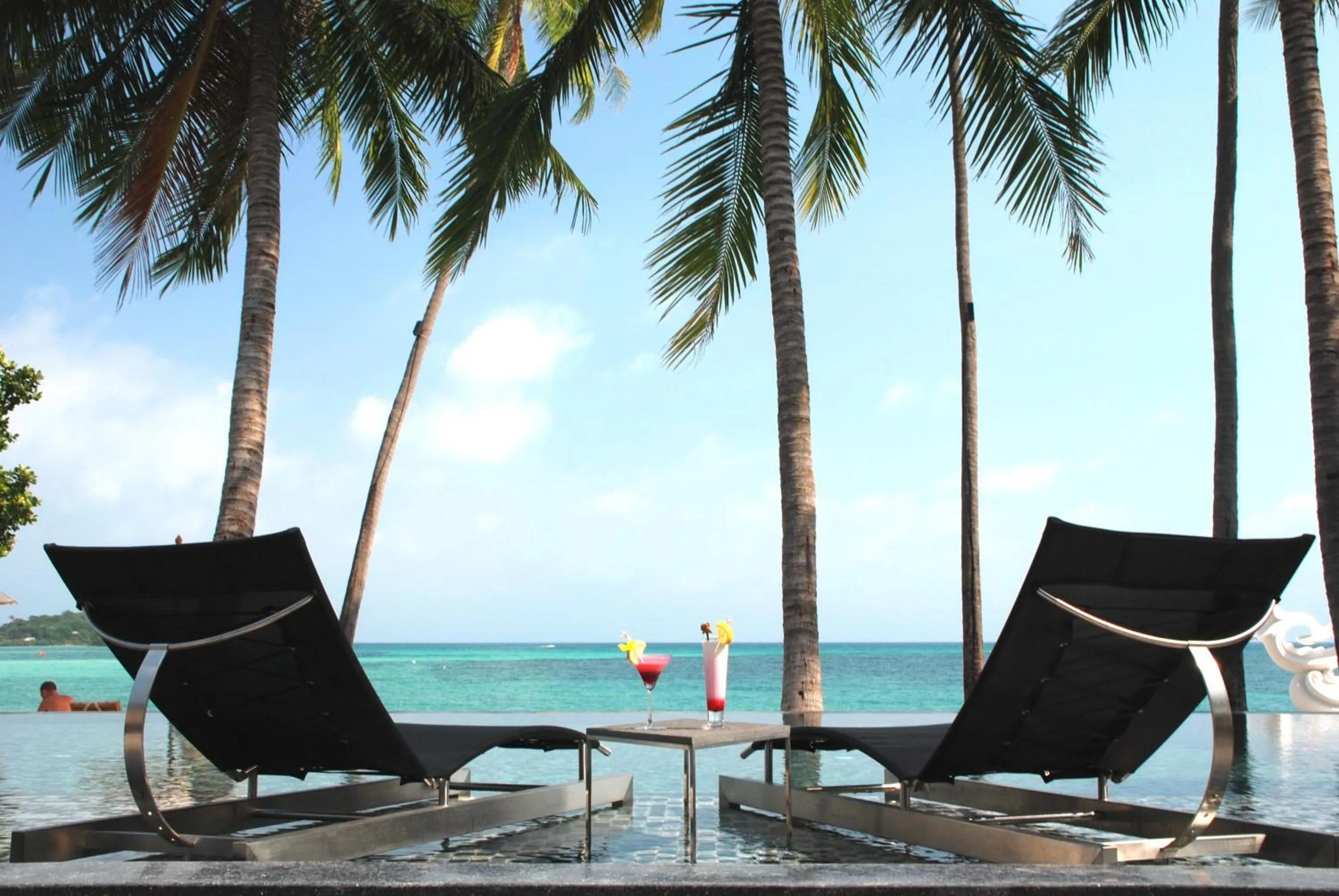 Swimming pool in Sareeraya Villas & Suites