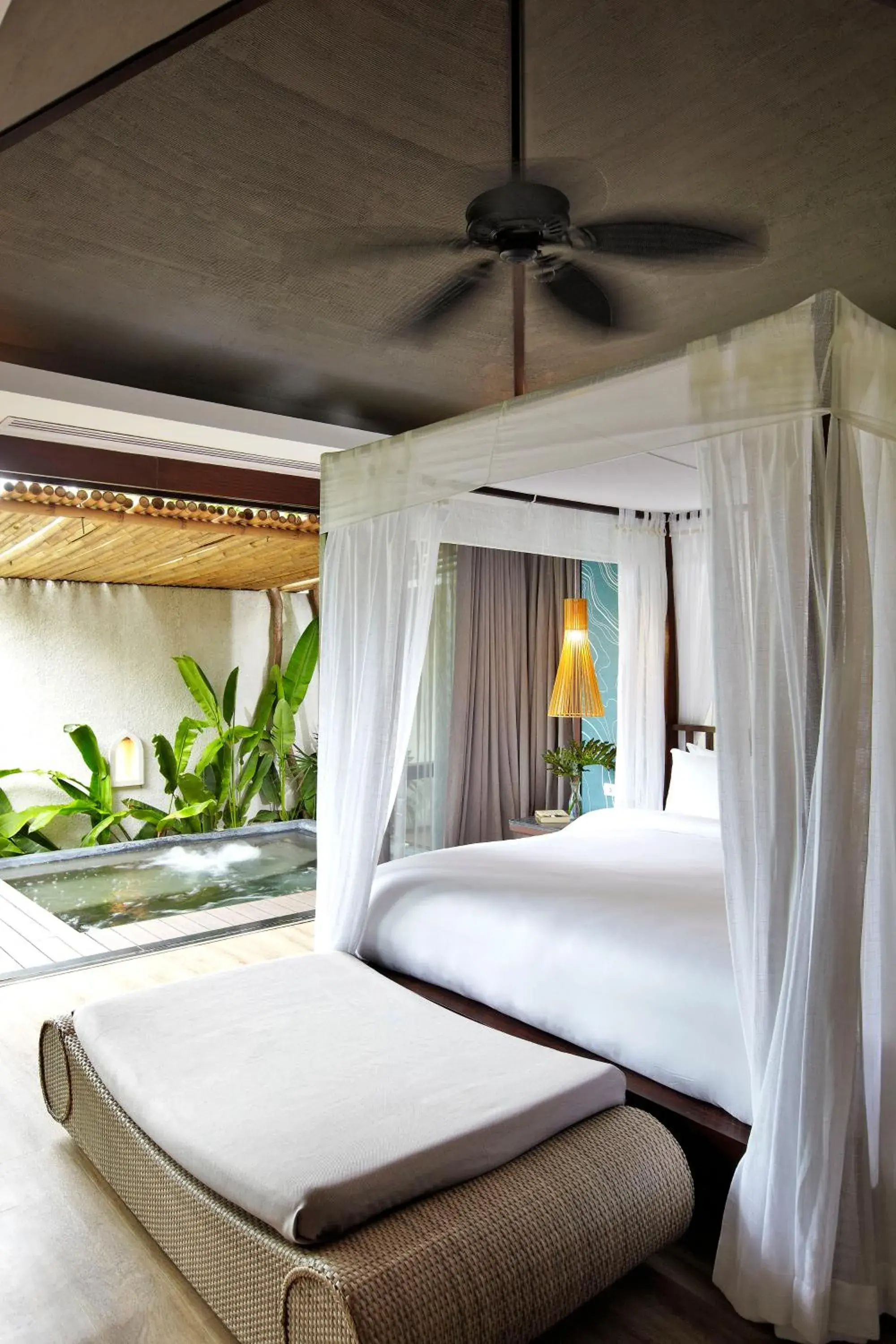 Luxury Villa with Plunge Pool in Sareeraya Villas & Suites Luxury Villa with Plunge Pool in Sareeraya Villas & Suites