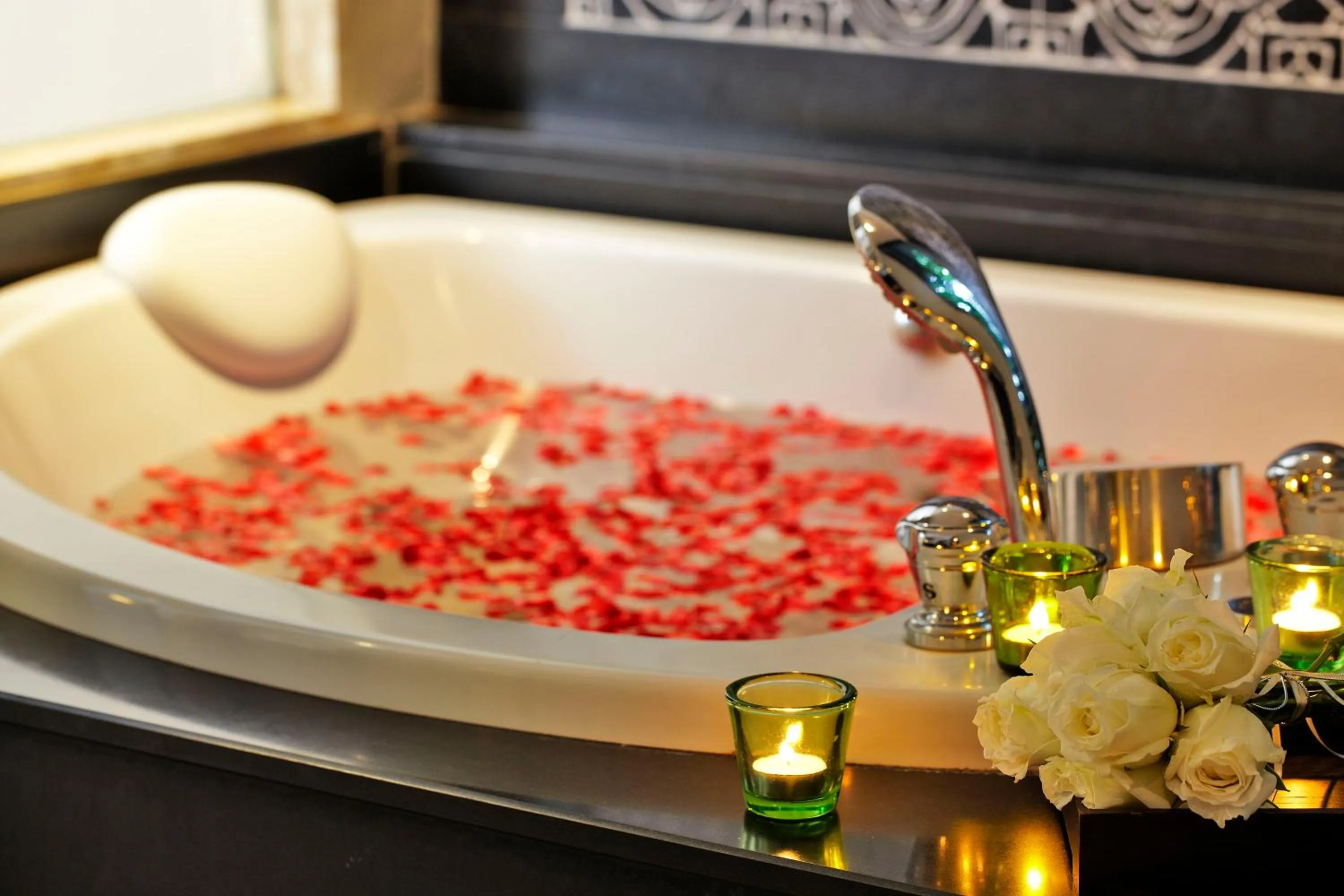 Bathroom in Sareeraya Villas & Suites