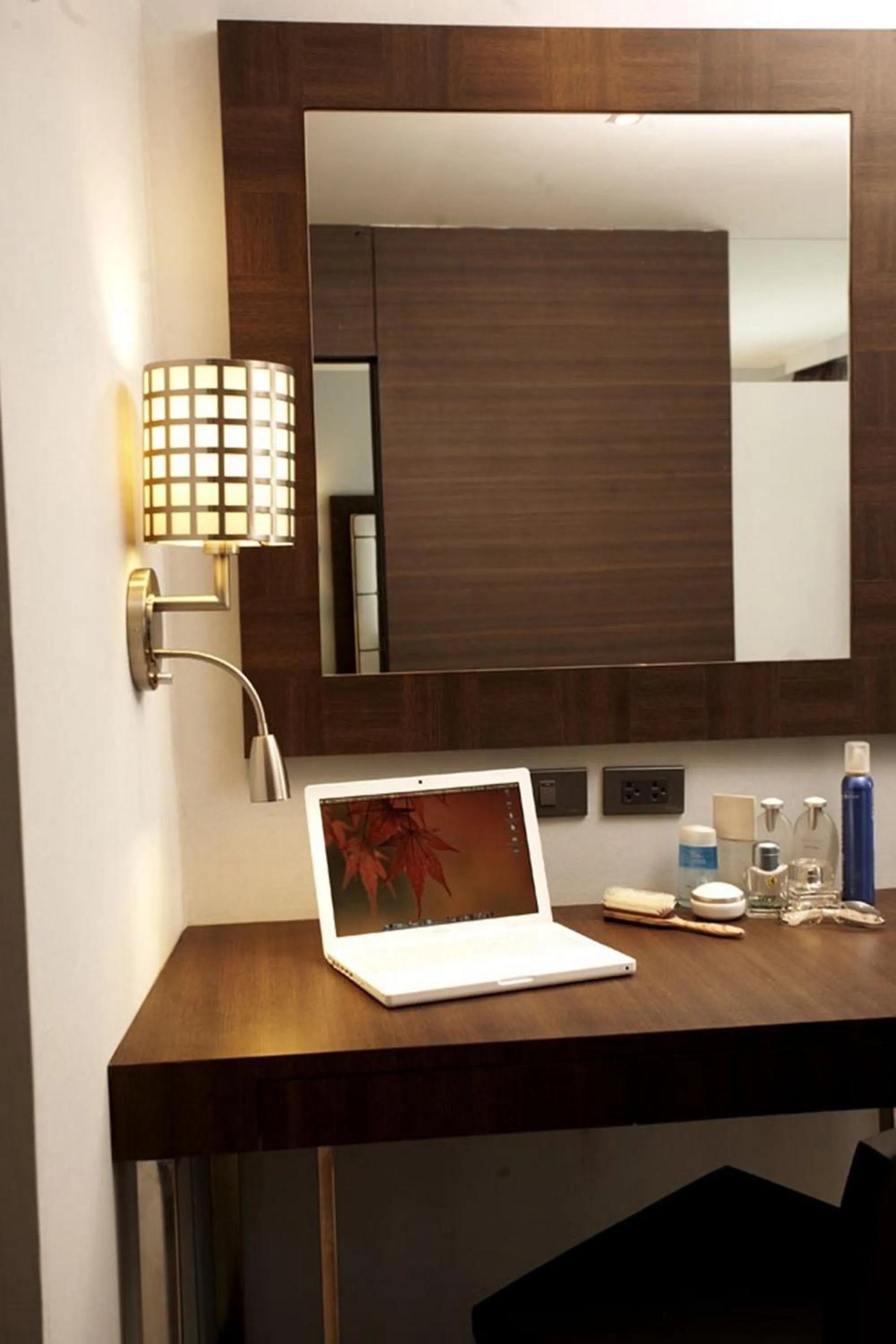 Seating area in Sukhumvit Suites Hotel