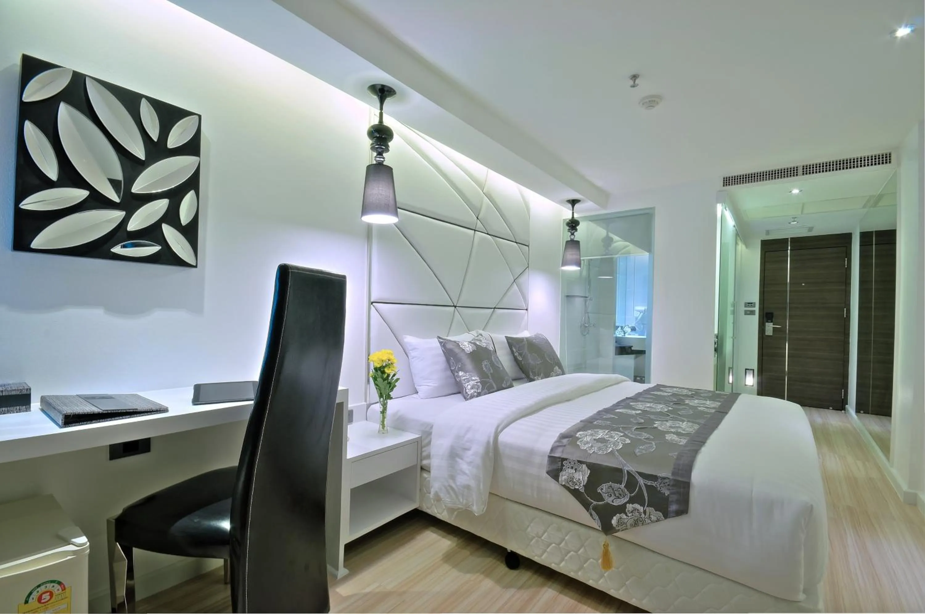 Bed in Sukhumvit Suites Hotel