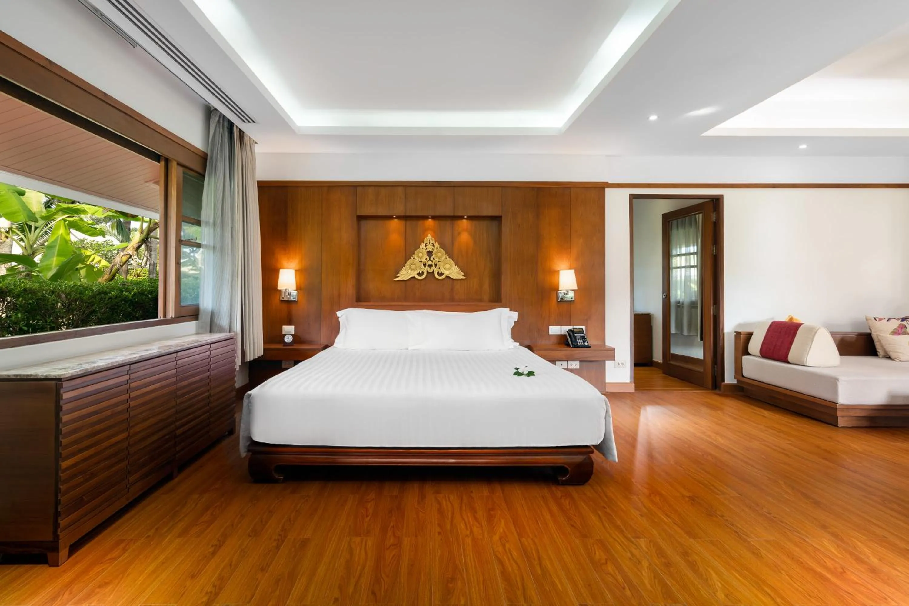 Bed in Santiburi Koh Samui