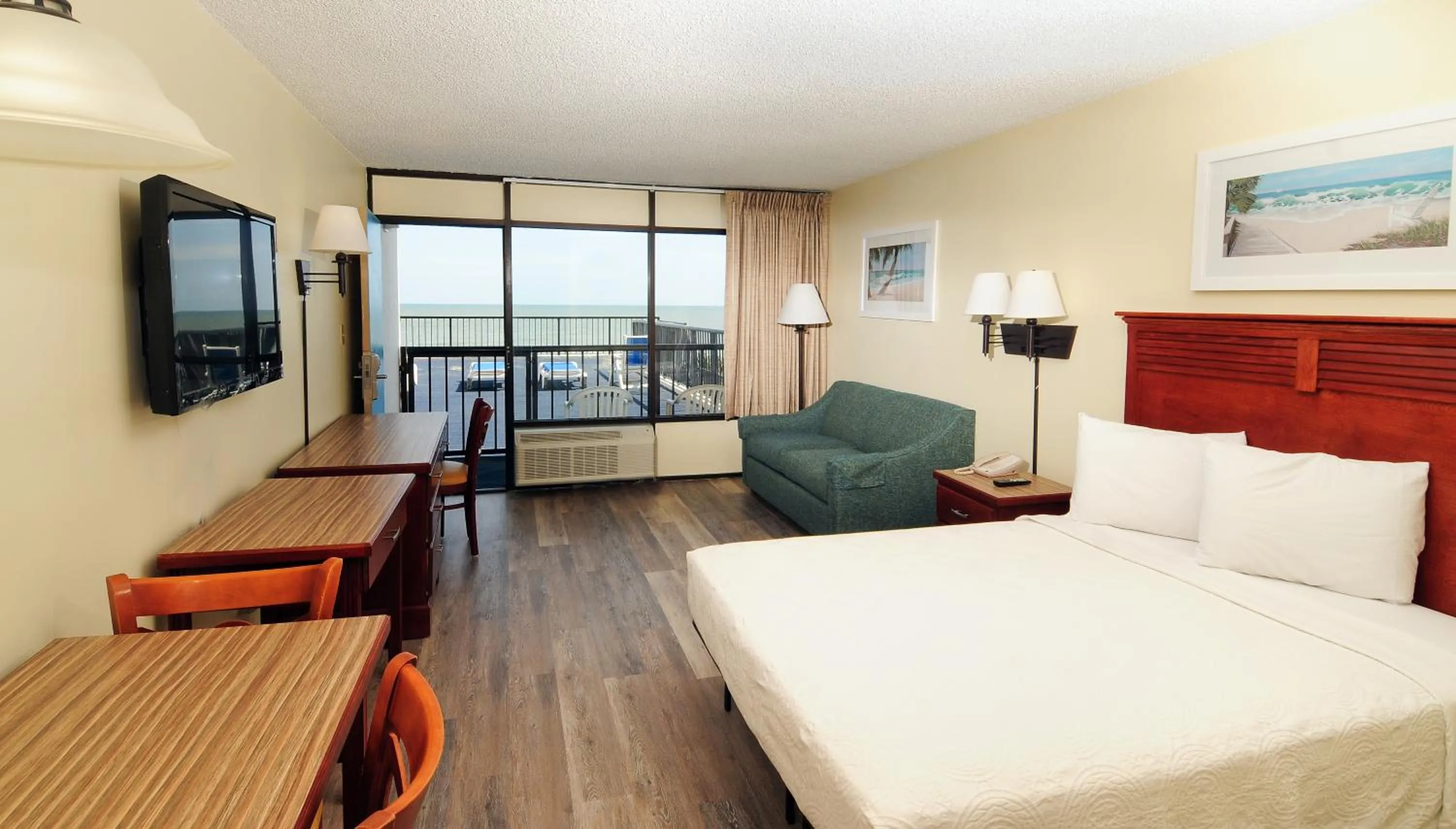 Bed in Holiday Sands South