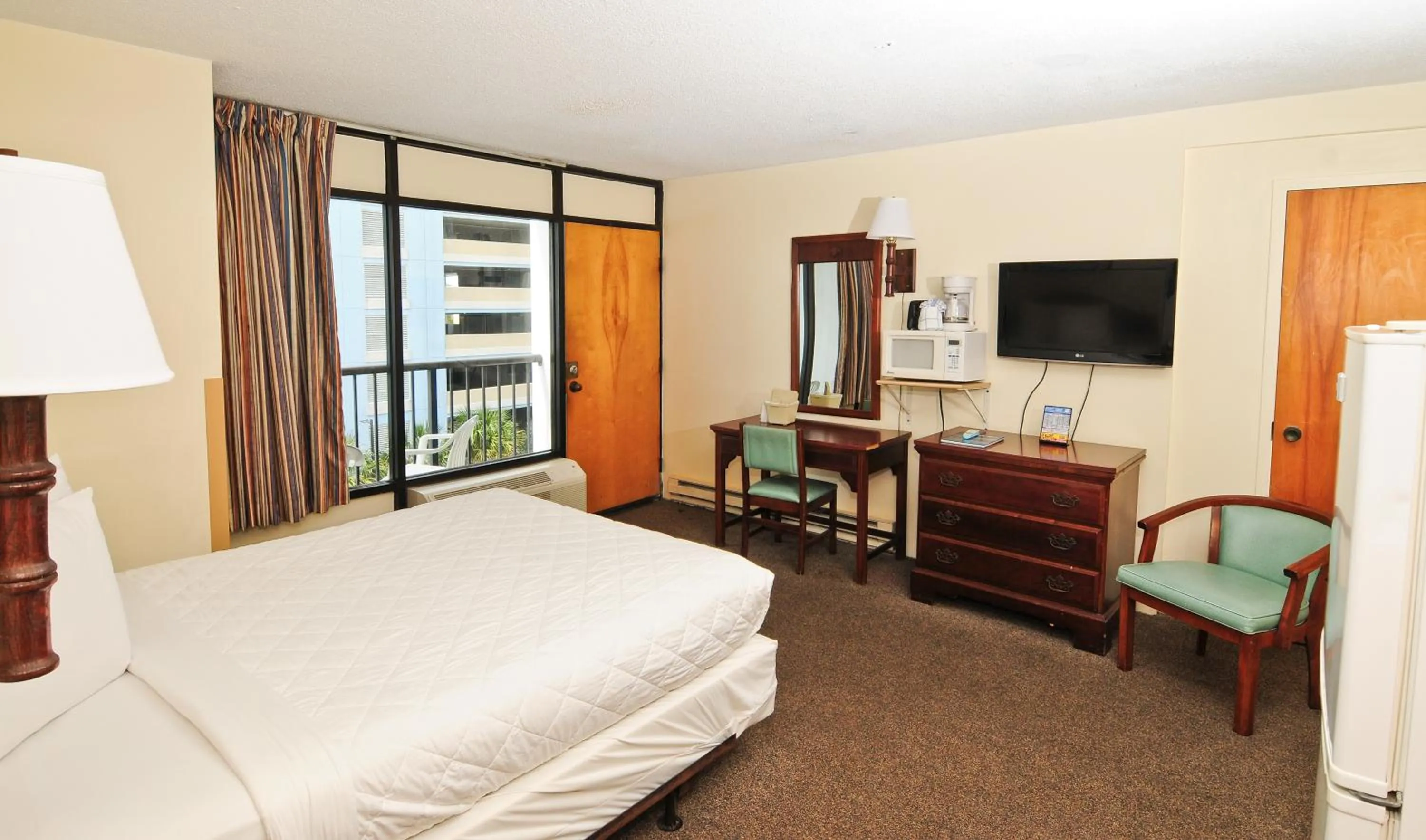 Bed in Holiday Sands South