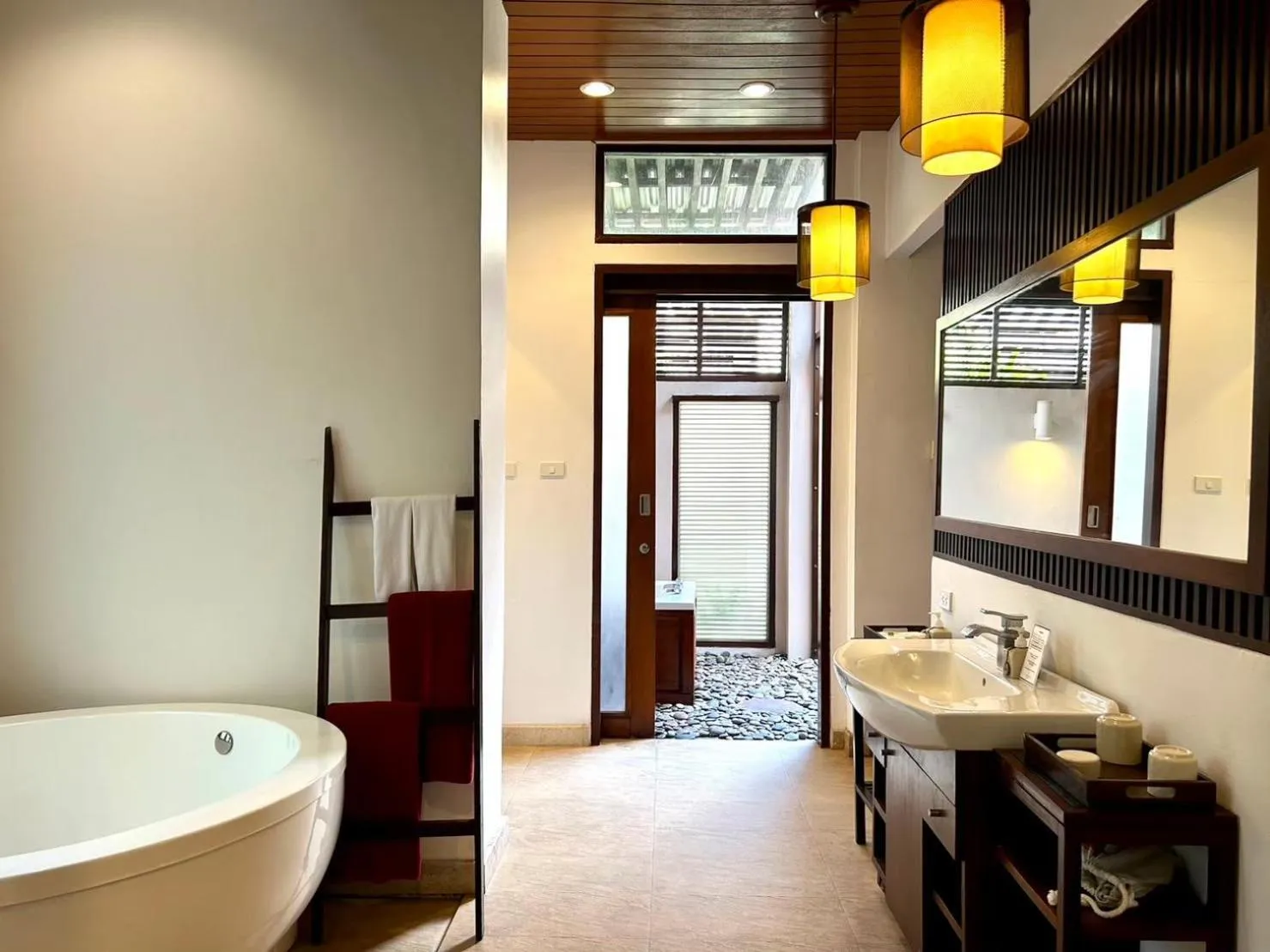 Bathroom, Bed in The Sarann Koh Samui, Suites & Villas