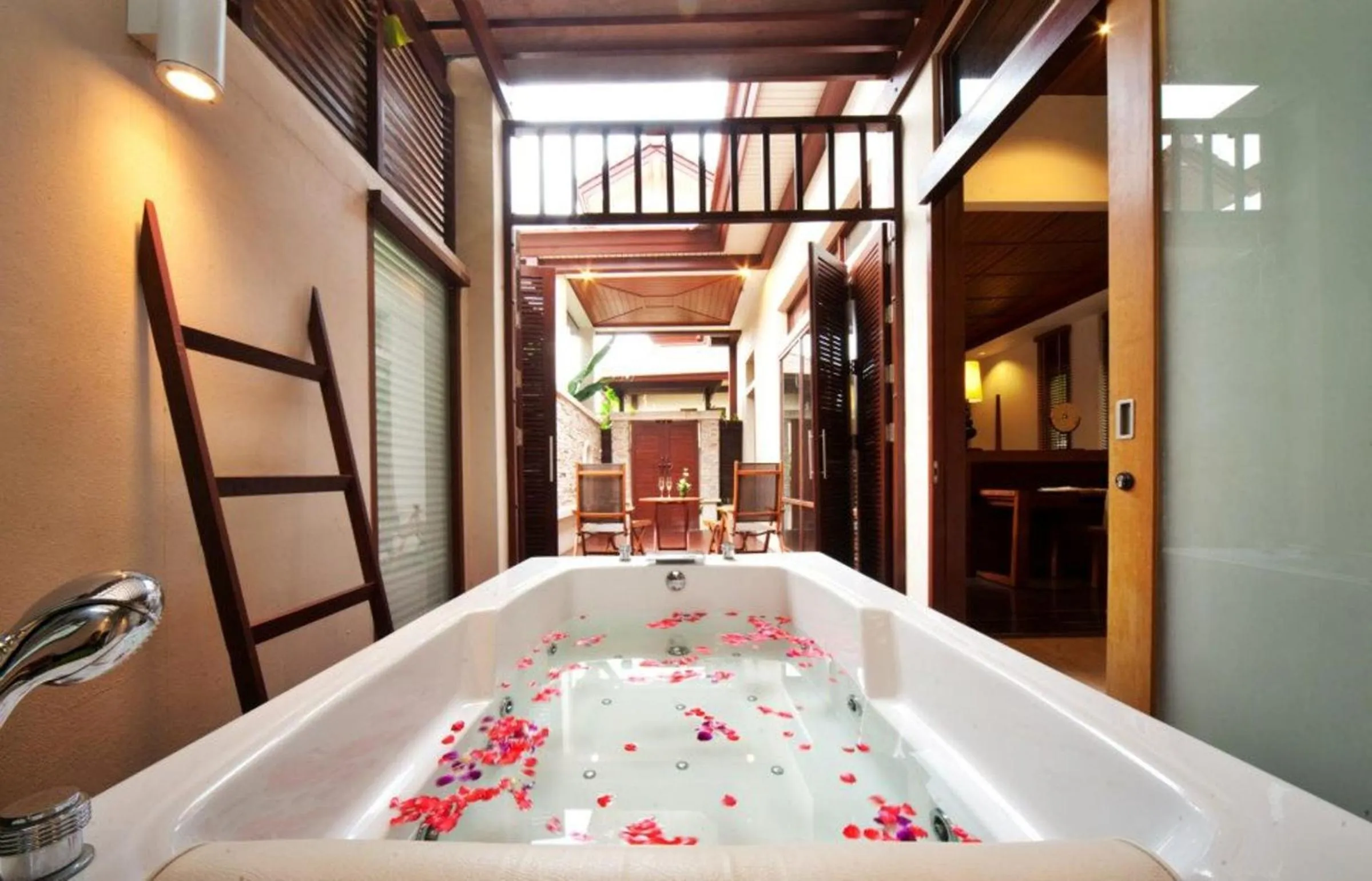 Spa and wellness centre/facilities in The Sarann Koh Samui, Suites & Villas
