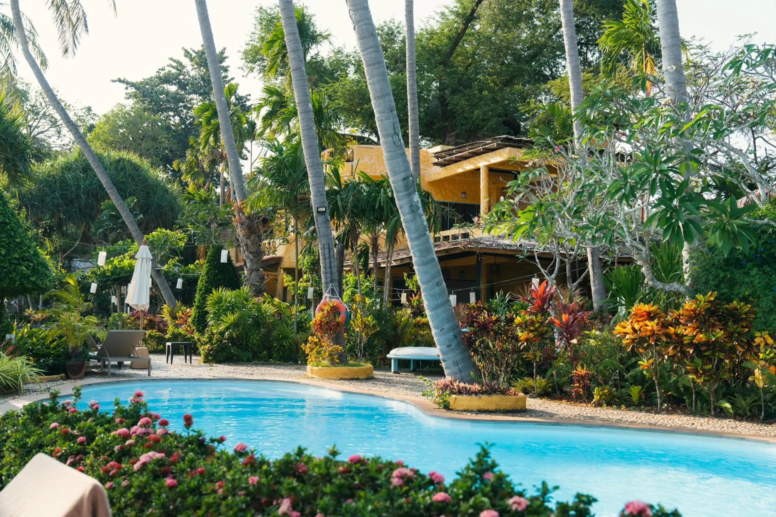 Swimming pool in Vacation Village Phra Nang Lanta - SHA Extra Plus