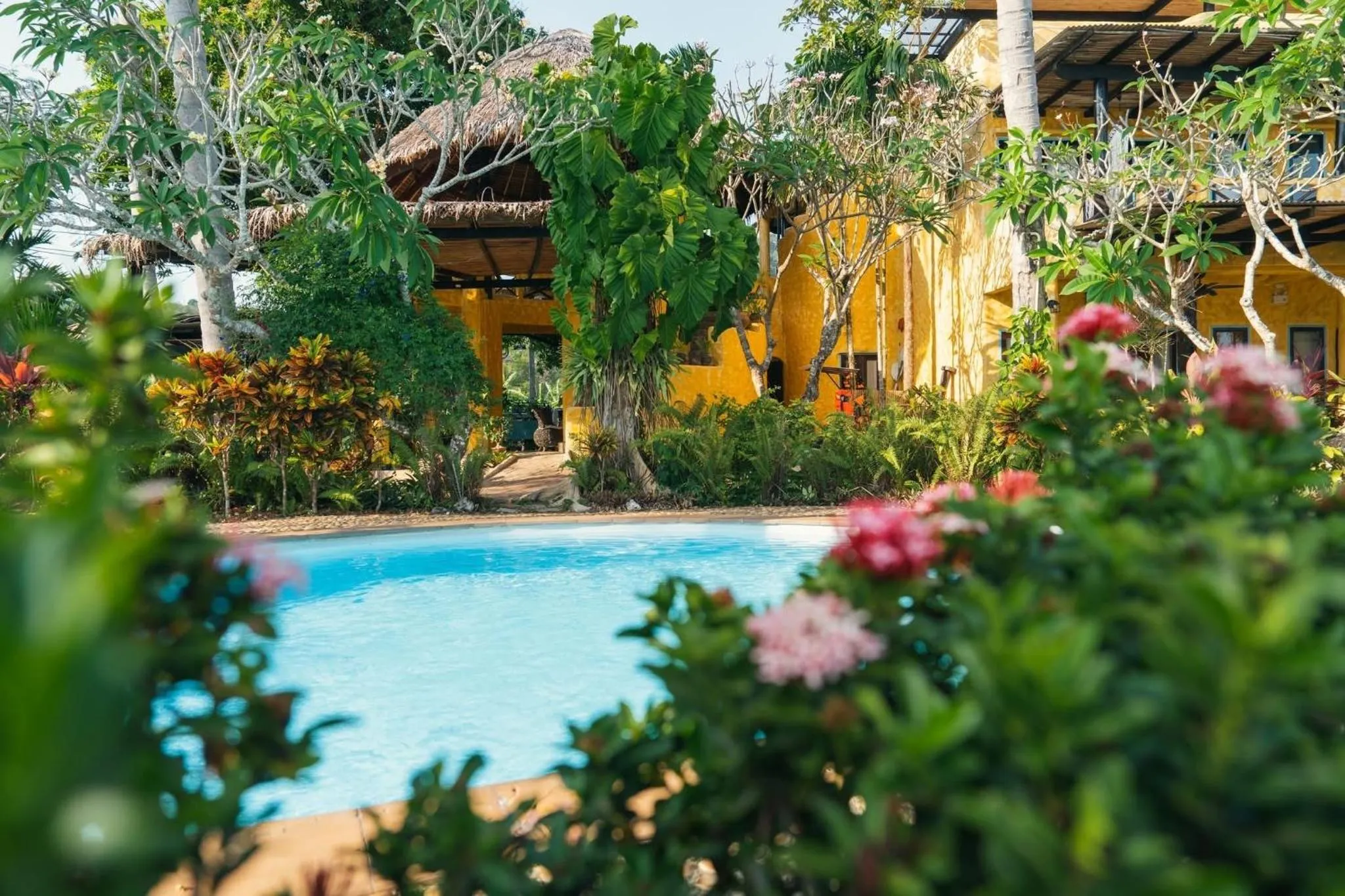 Swimming pool in Vacation Village Phra Nang Lanta - SHA Extra Plus