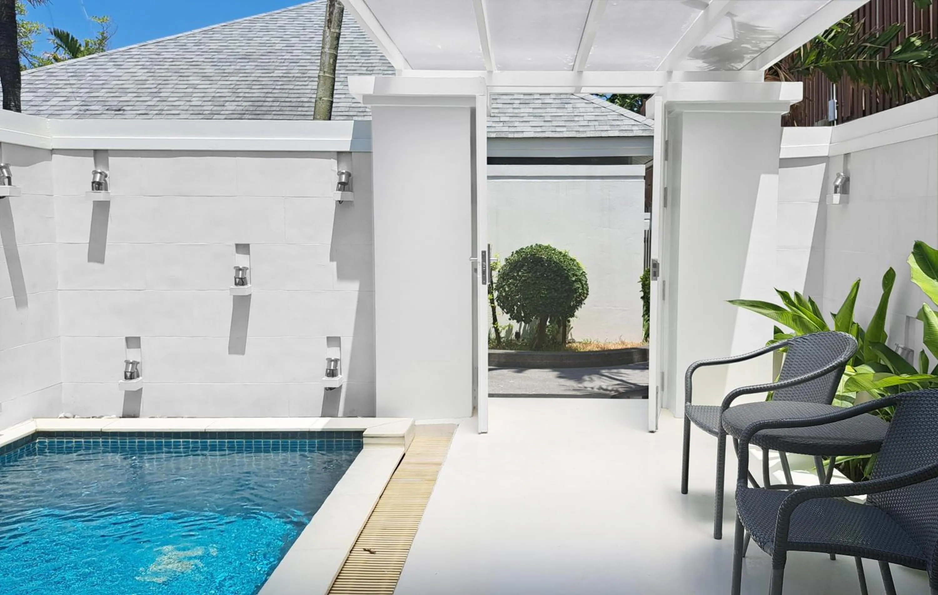 Pool view in Samui Resotel Beach Resort