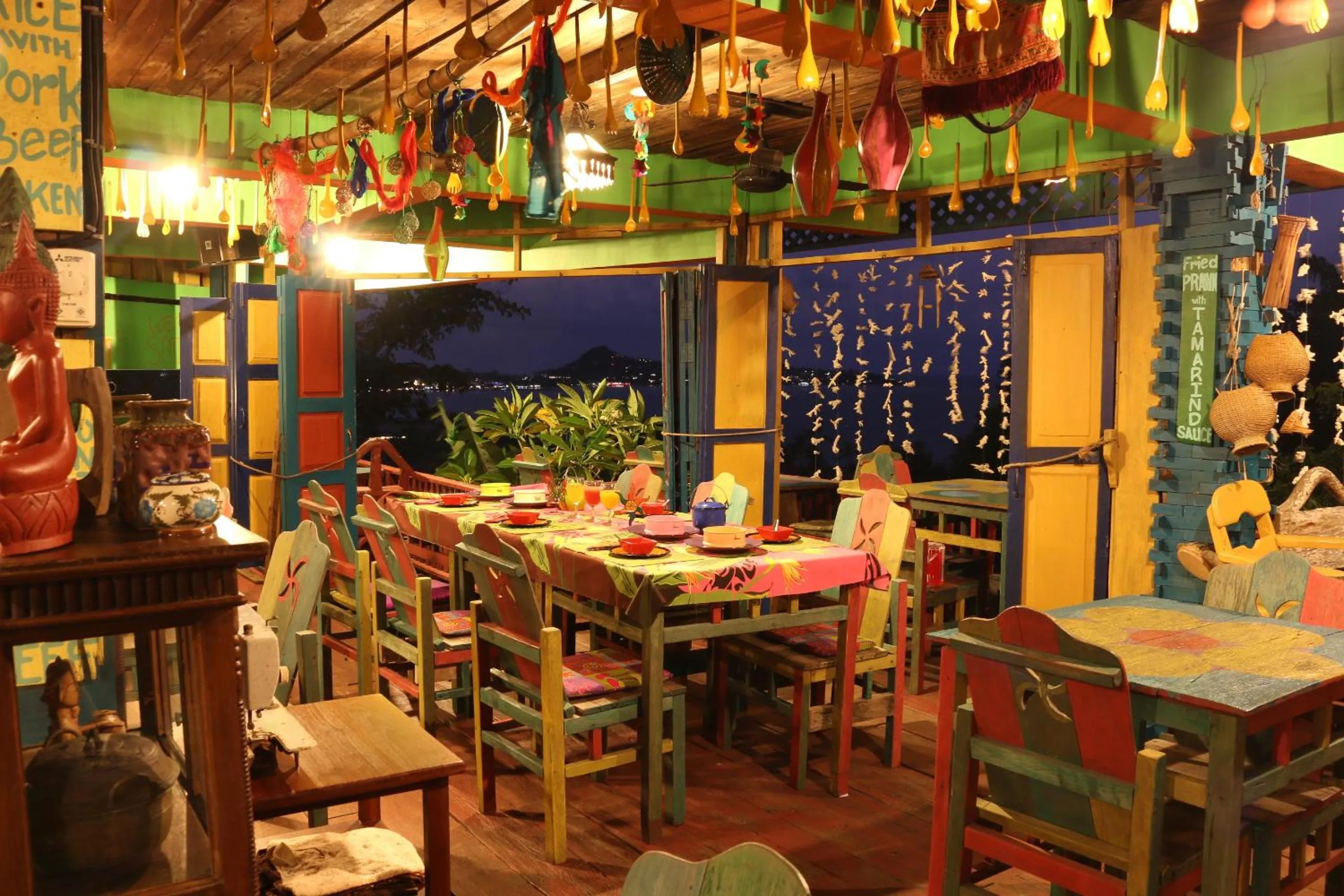 Restaurant/places to eat in Varinda Resort