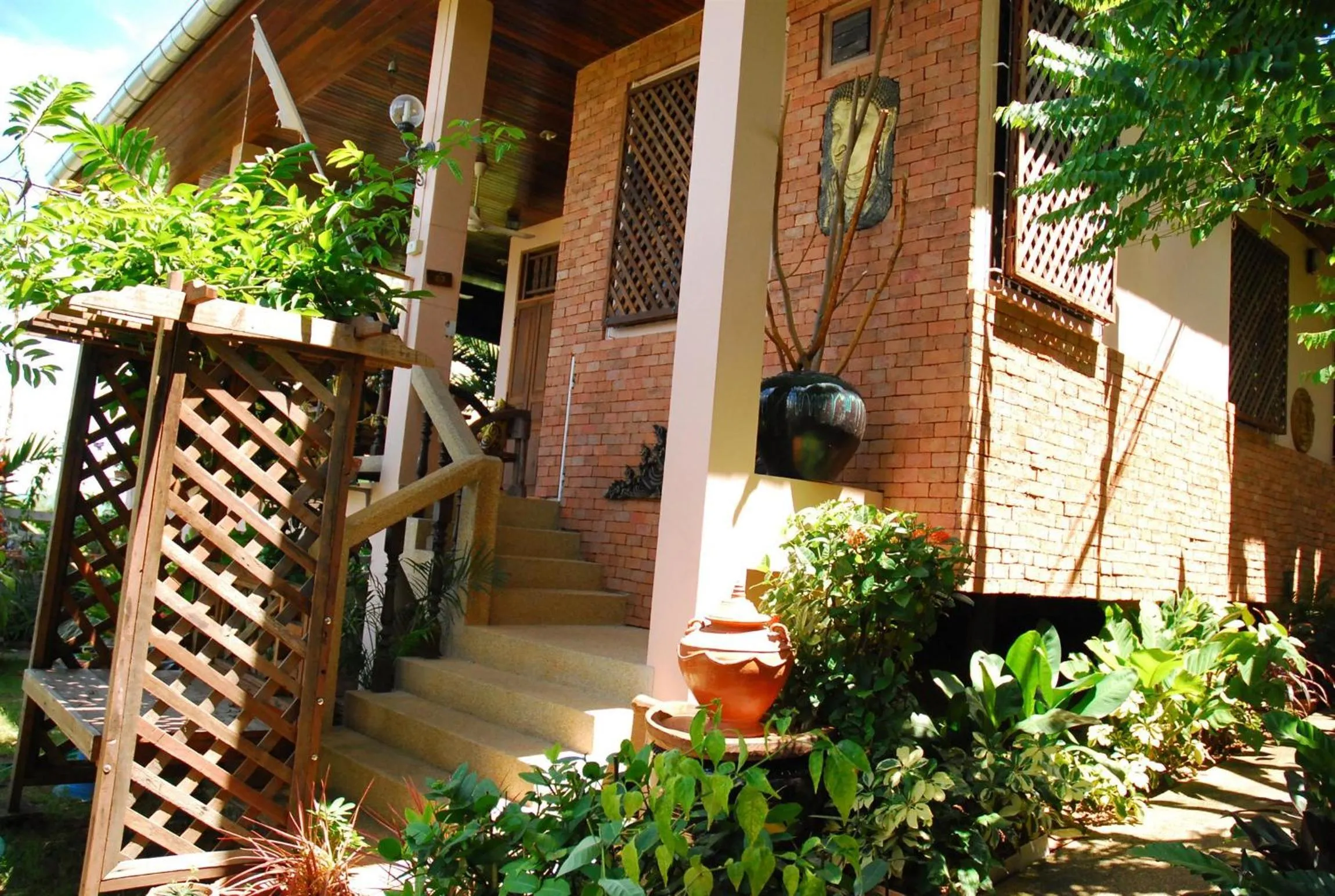 Facade/entrance in Varinda Resort