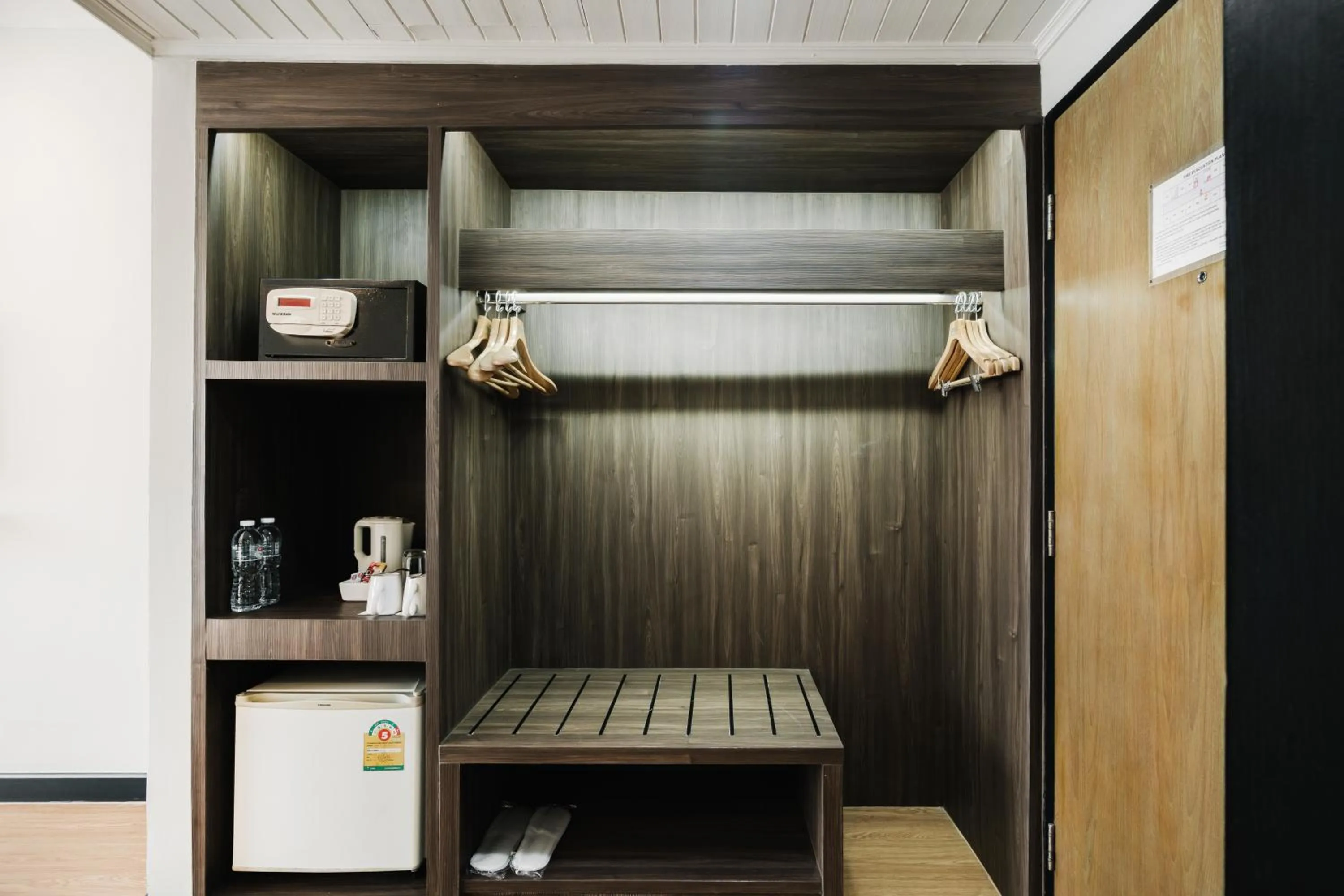 safe in Pinnacle Lumpini Park Hotel