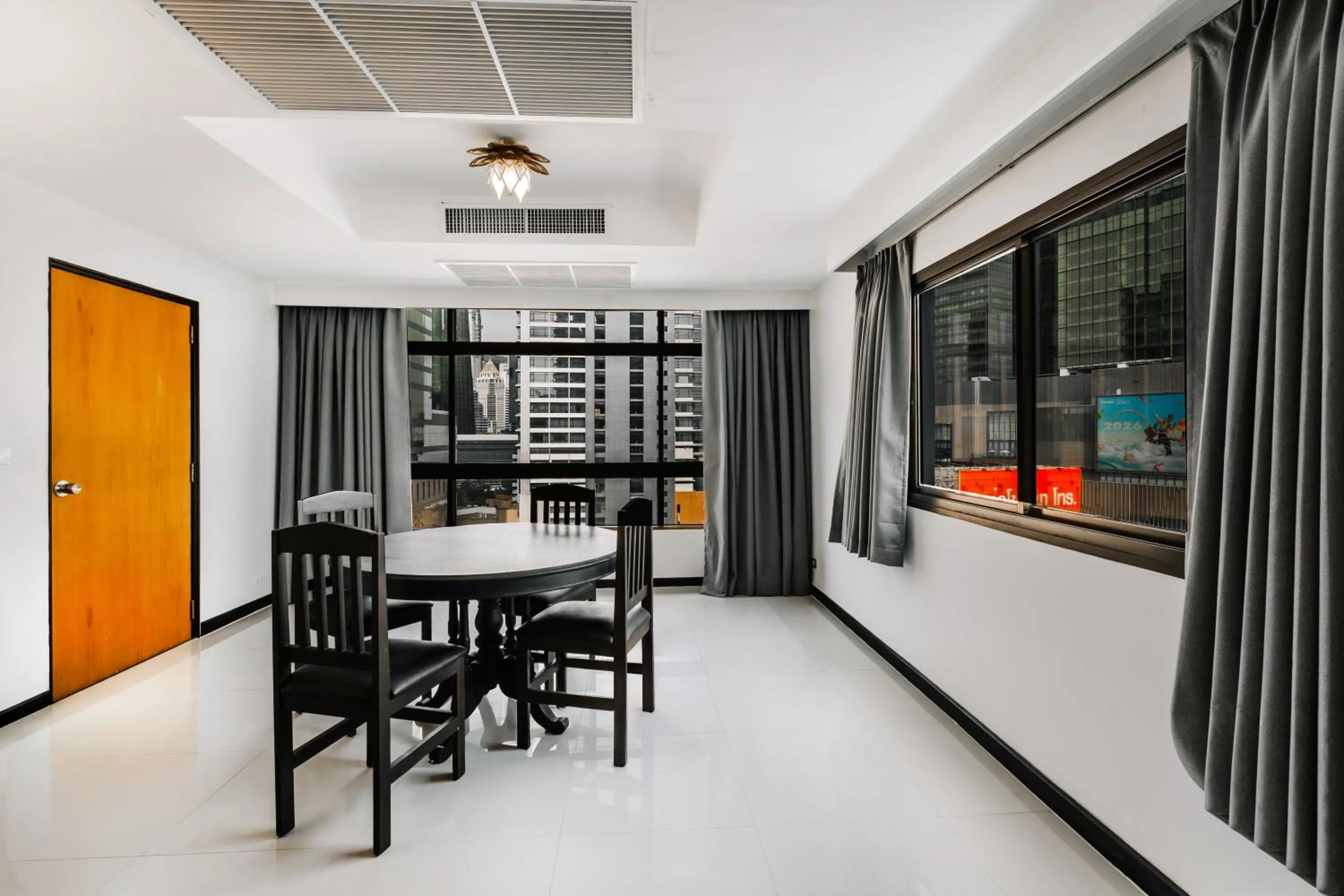 Photo of the whole room in Pinnacle Lumpini Park Hotel