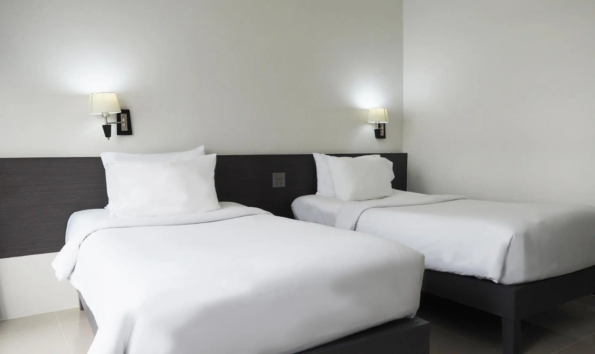 Bedroom, Bed in Pinnacle Lumpini Park Hotel