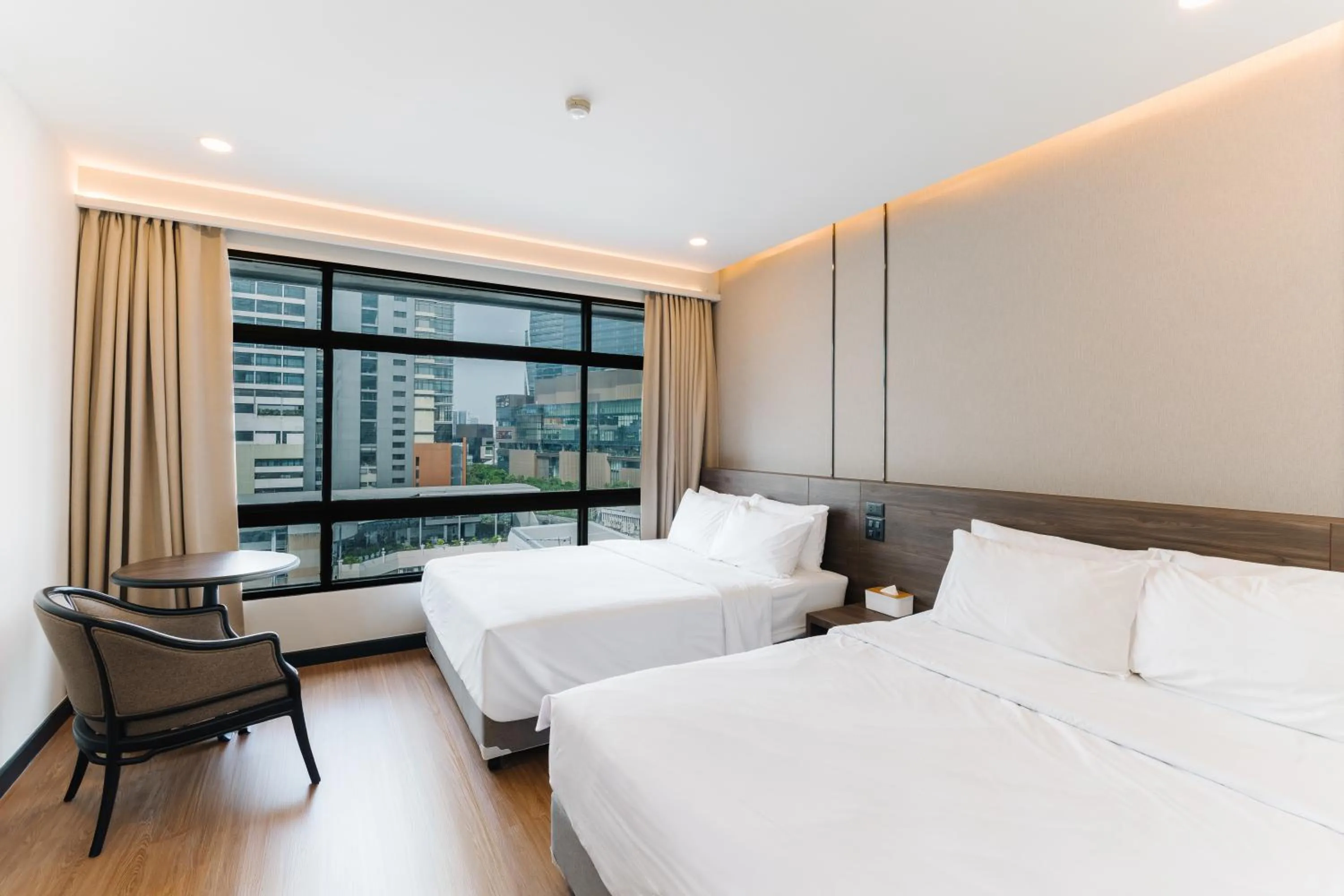 Photo of the whole room, Bed in Pinnacle Lumpini Park Hotel