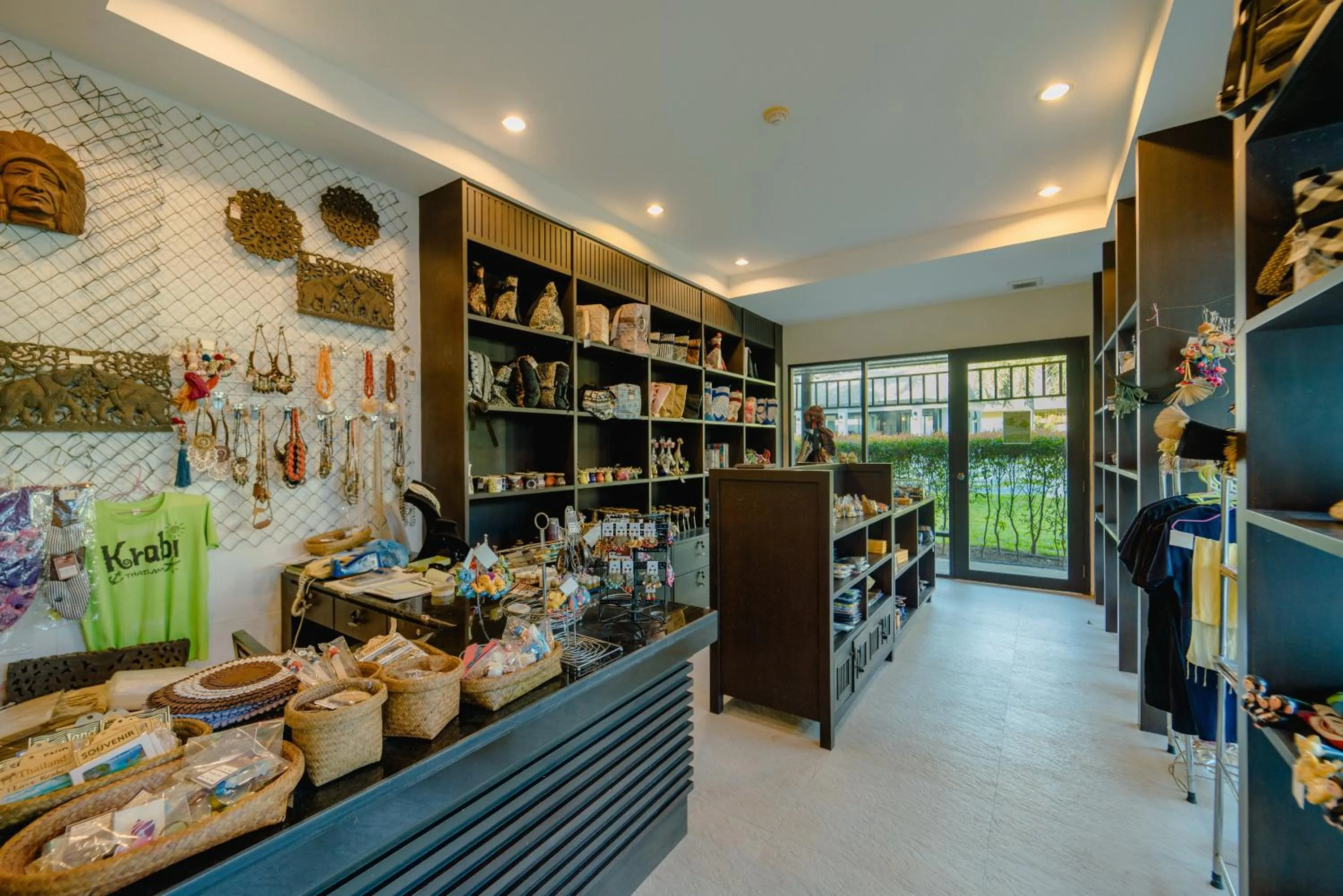 On-site shops in Bhu Nga Thani Resort & Villas Railay