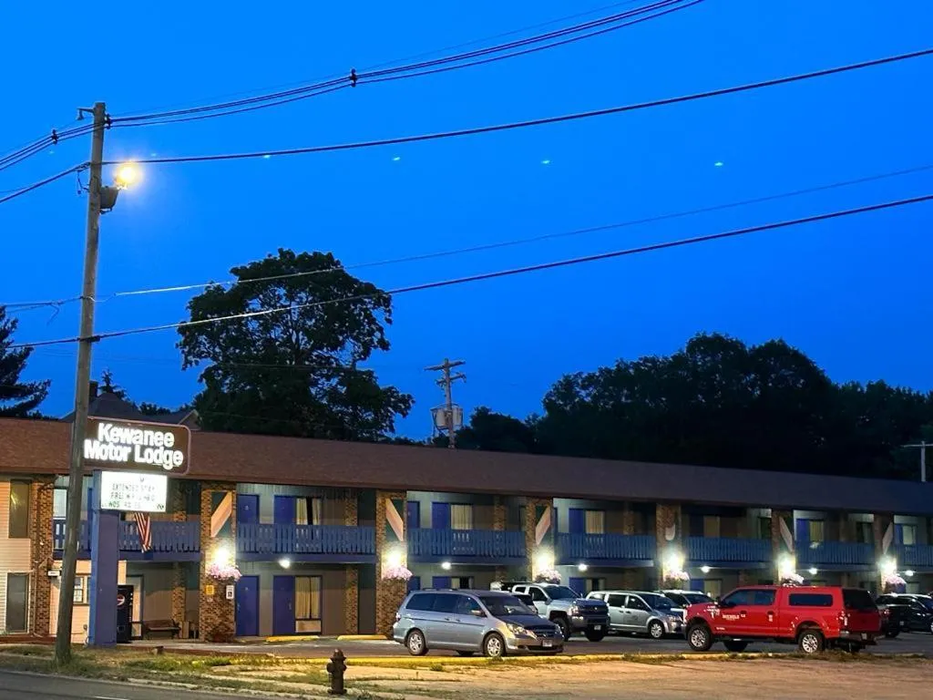 Kewanee Motor Lodge