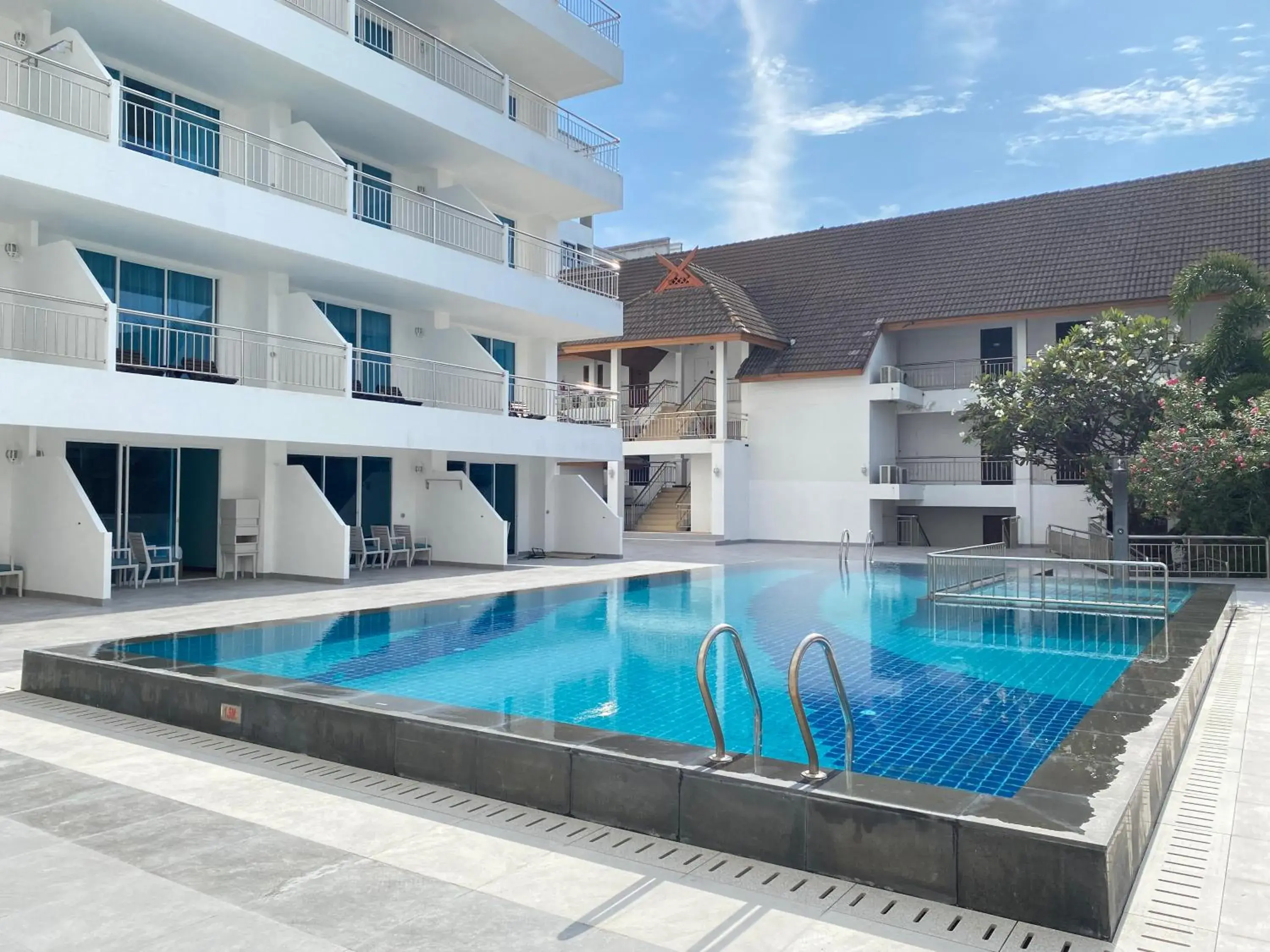 Family Pool View - 1 King and 1 Single in Pinnacle Grand Jomtien Resort and Beach Club Family Pool View - 1 King and 1 Single in Pinnacle Grand Jomtien Resort and Beach Club