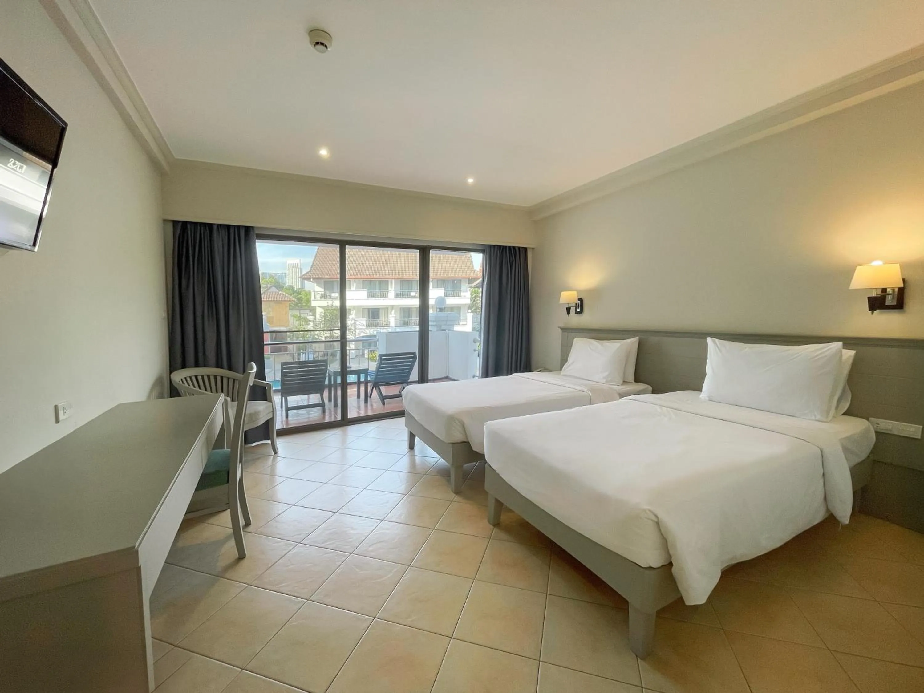 Bedroom, Bed in Pinnacle Grand Jomtien Resort and Beach Club