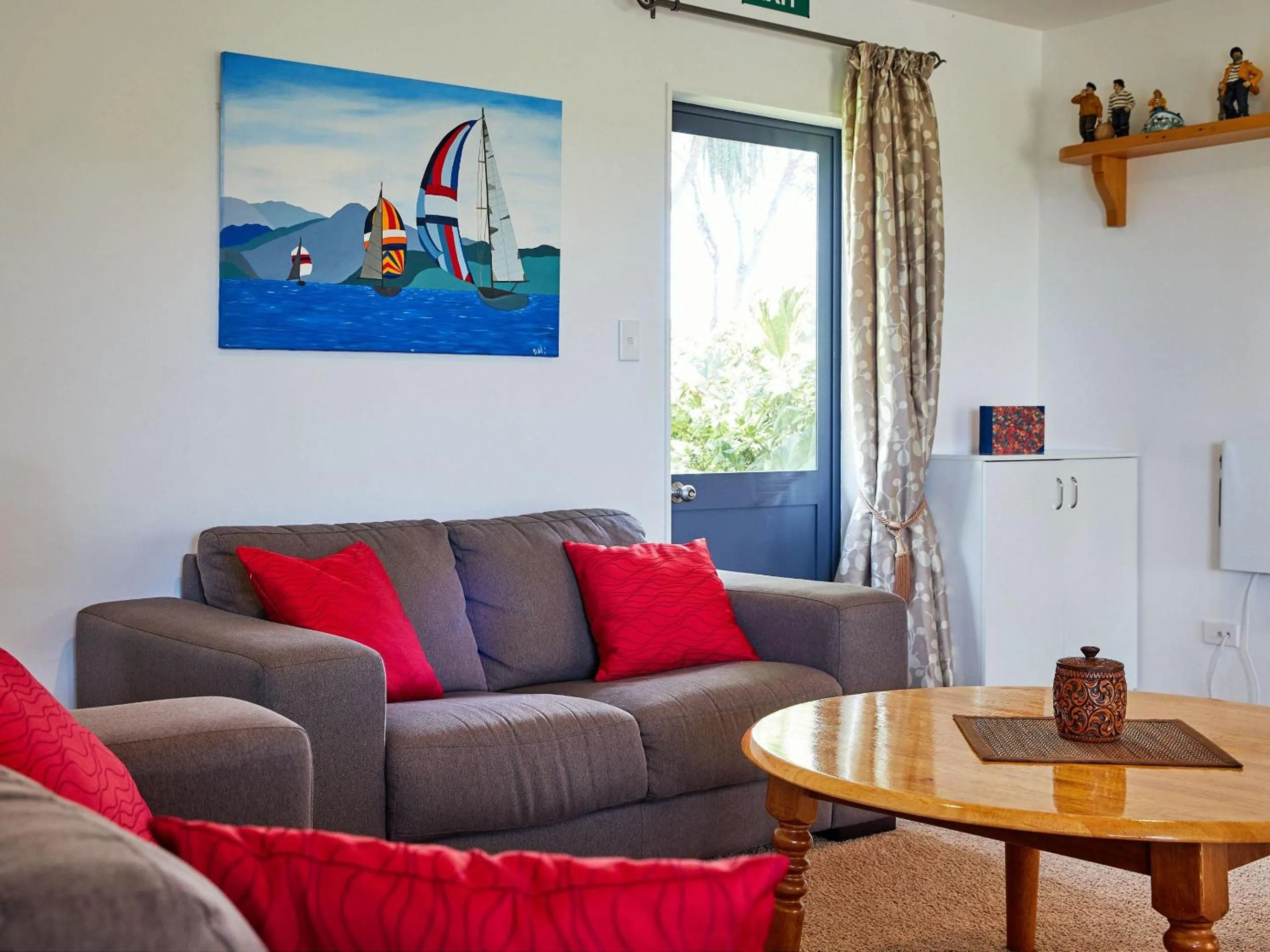 Living room in Barnacle Bills