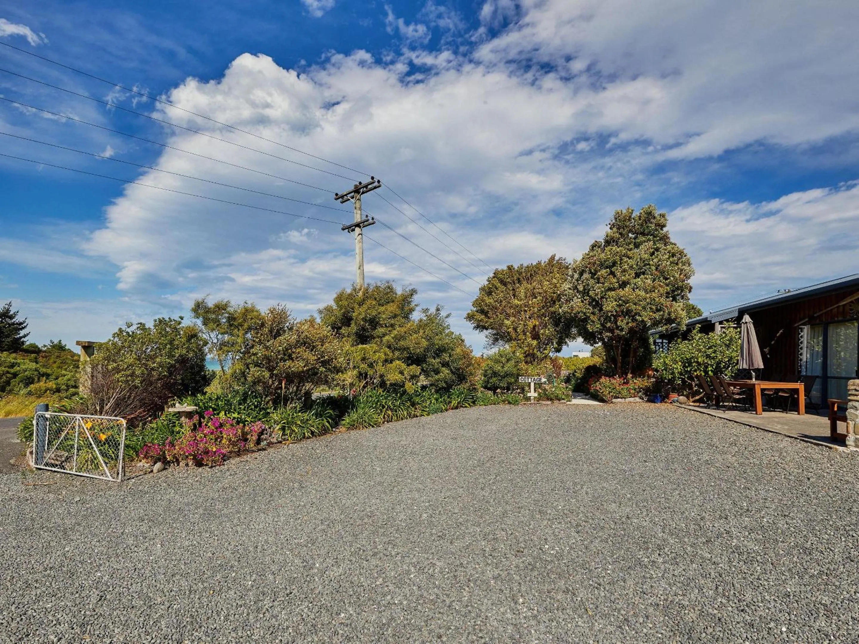 Area and facilities in Barnacle Bills